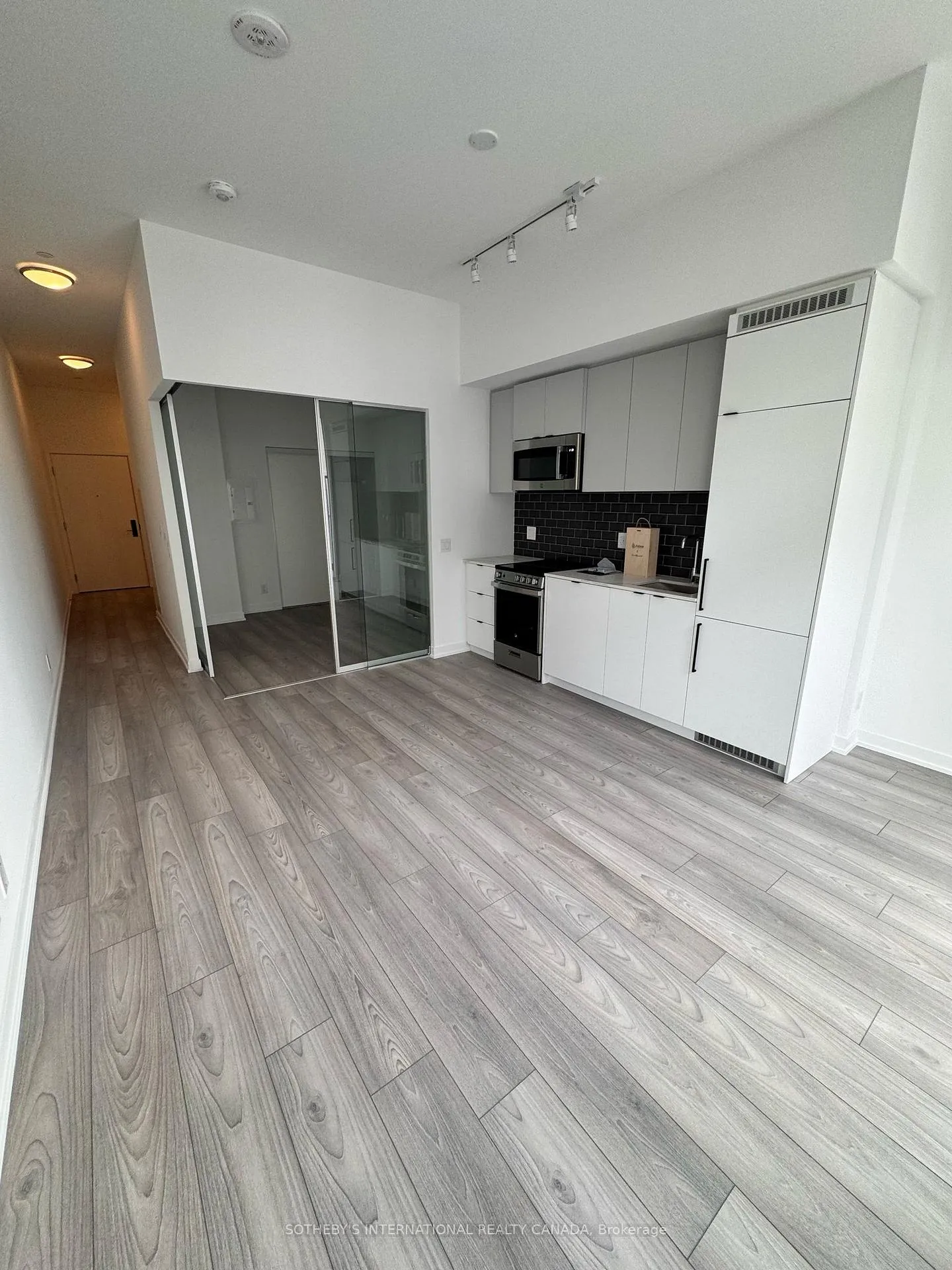 Photo 10 of Unit 431, 285 Dufferin Street, Toronto, South Parkdale — HOMEH