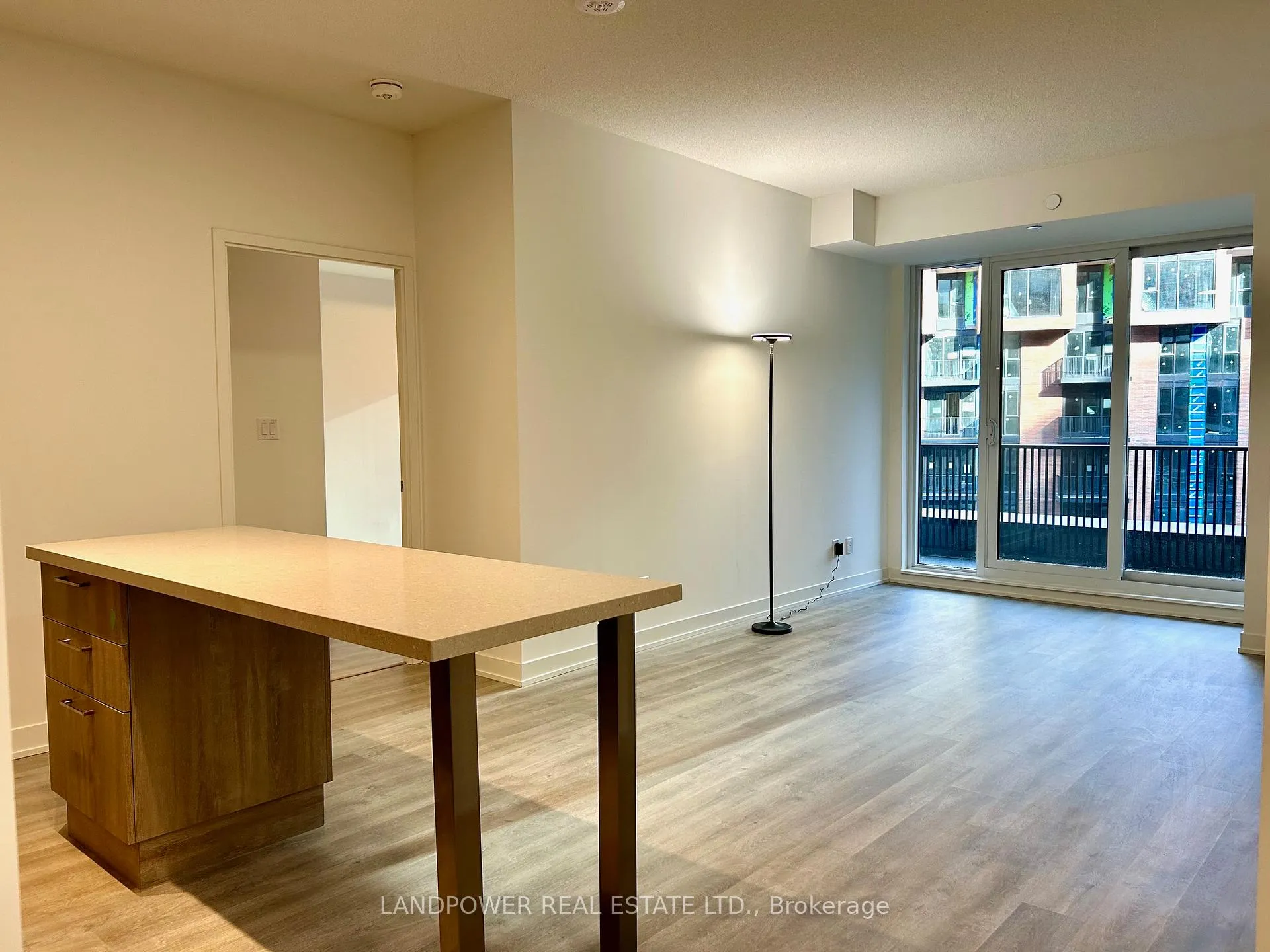 Photo 5 of Unit 733, 8119 Birchmount Road, Markham, Unionville — HOMEH