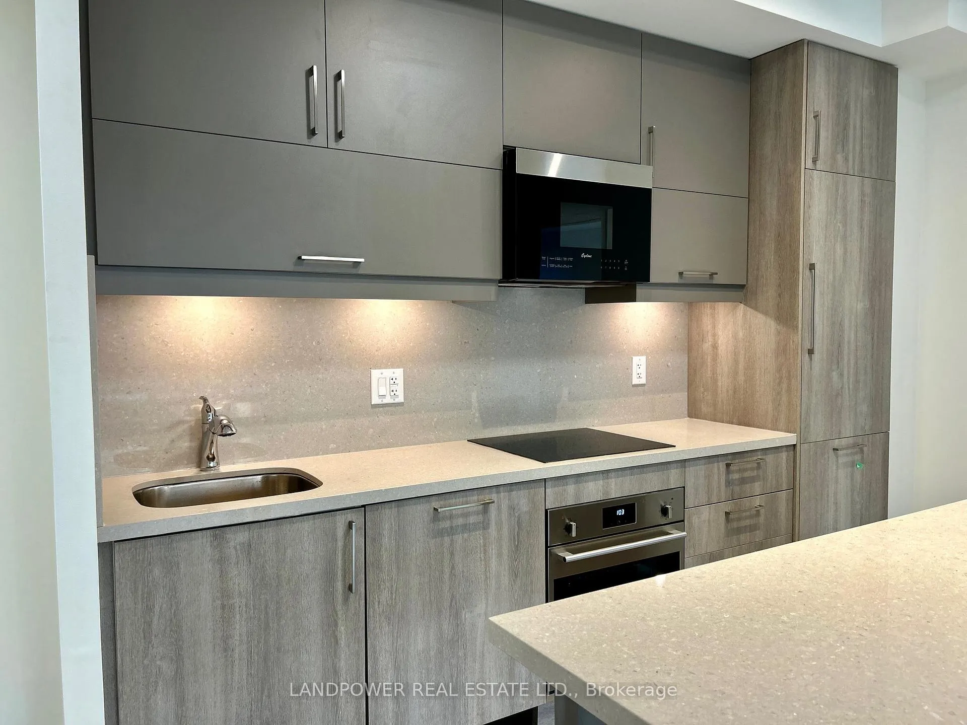 Photo 7 of Unit 733, 8119 Birchmount Road, Markham, Unionville — HOMEH