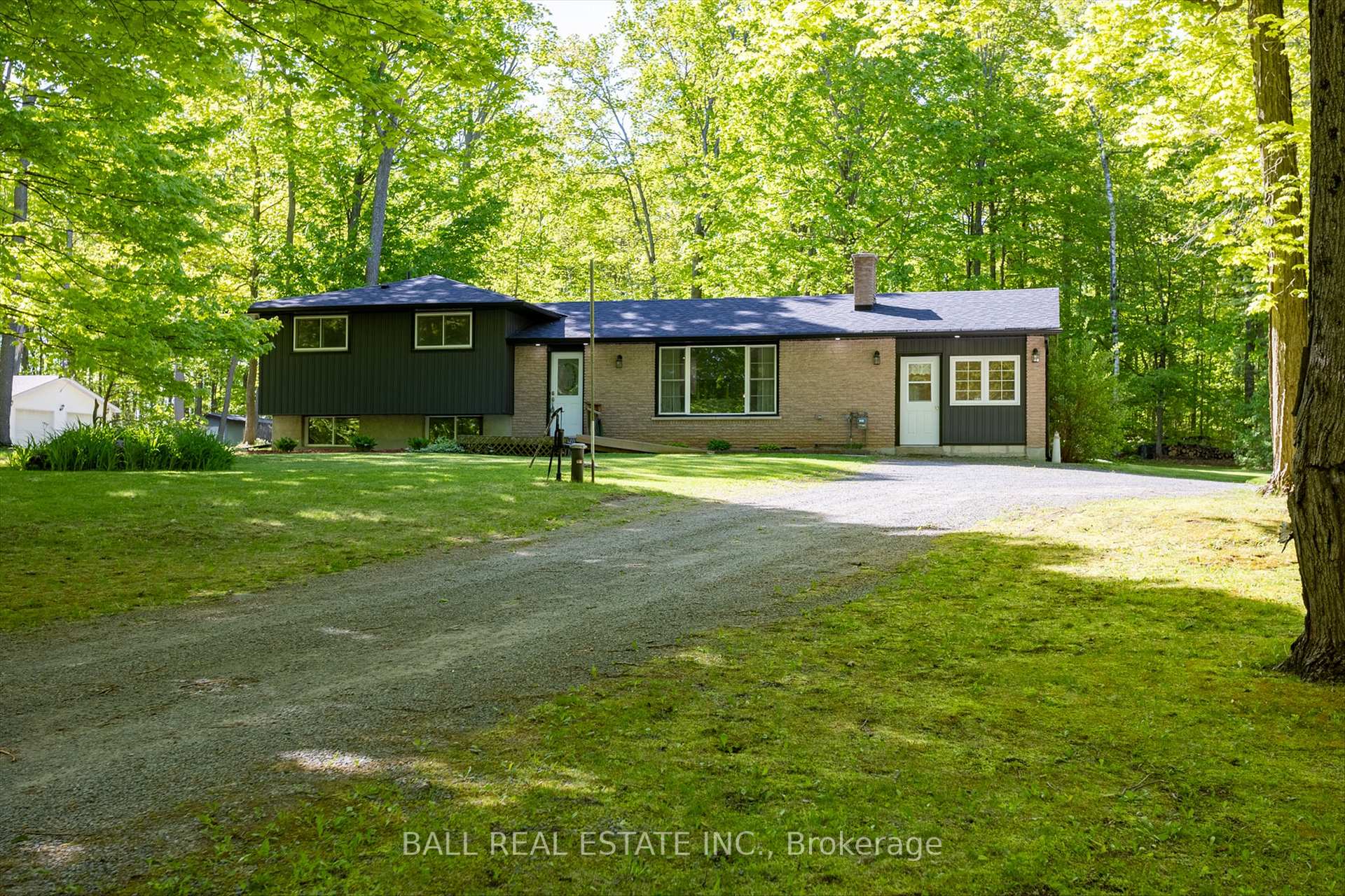 Photo 2 of 587 Larmer Line, Cavan Monaghan, Cavan Twp — HOMEH