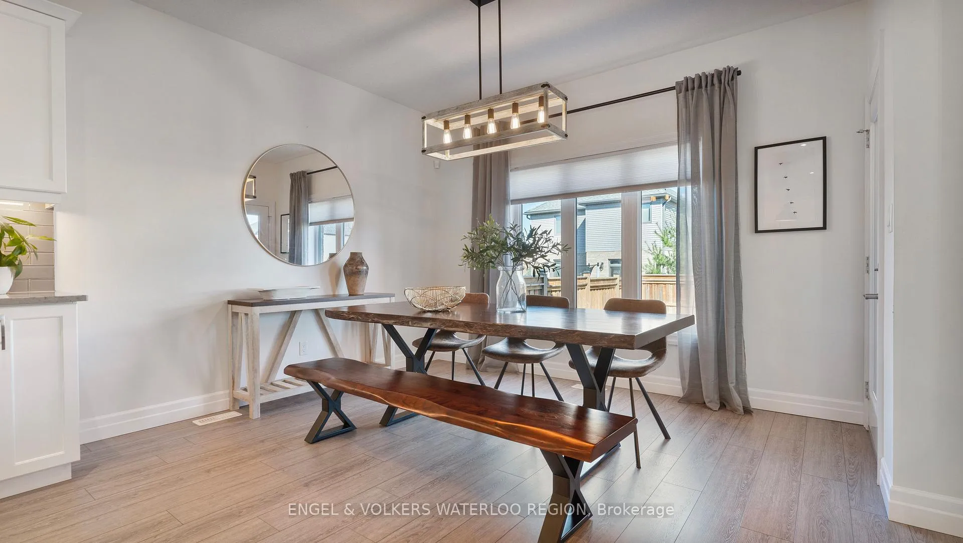 Photo 16 of 68 Arlington Parkway, Brant, Paris — HOMEH