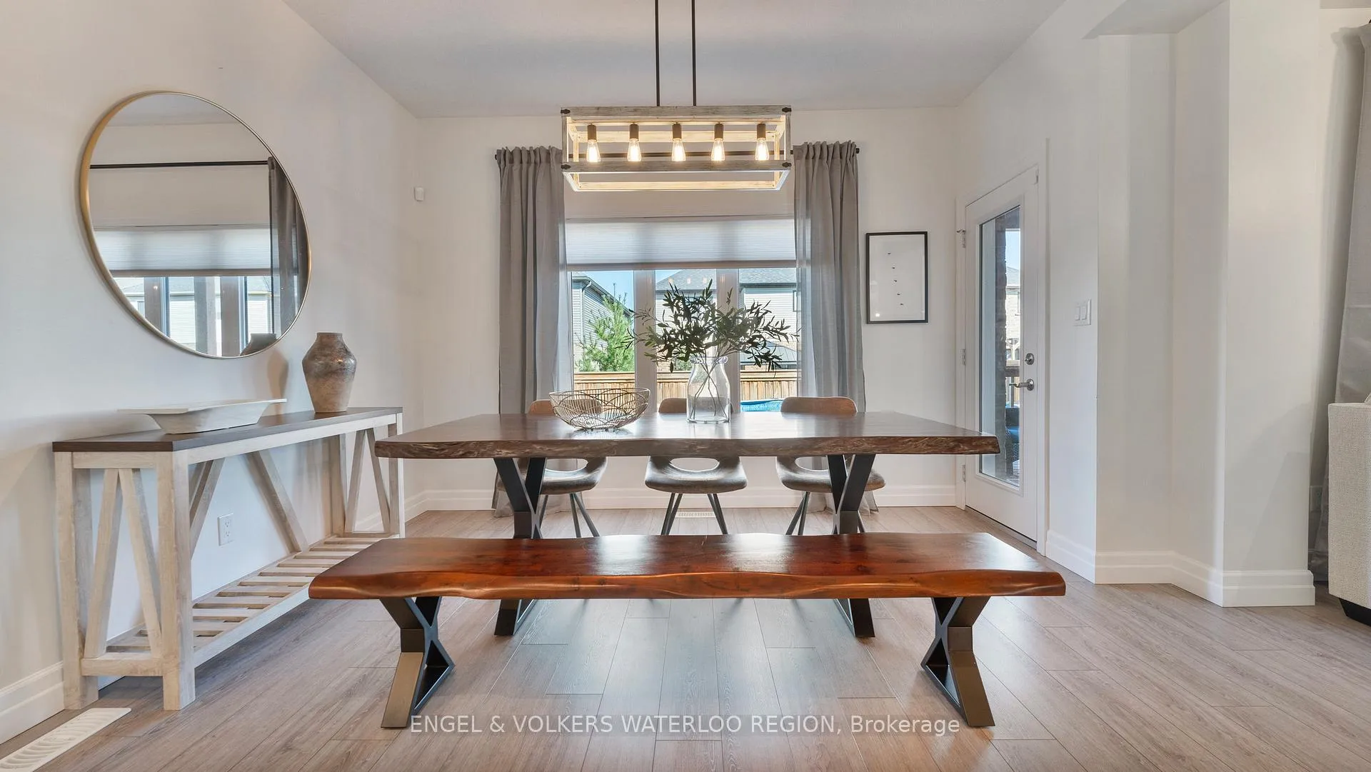 Photo 17 of 68 Arlington Parkway, Brant, Paris — HOMEH