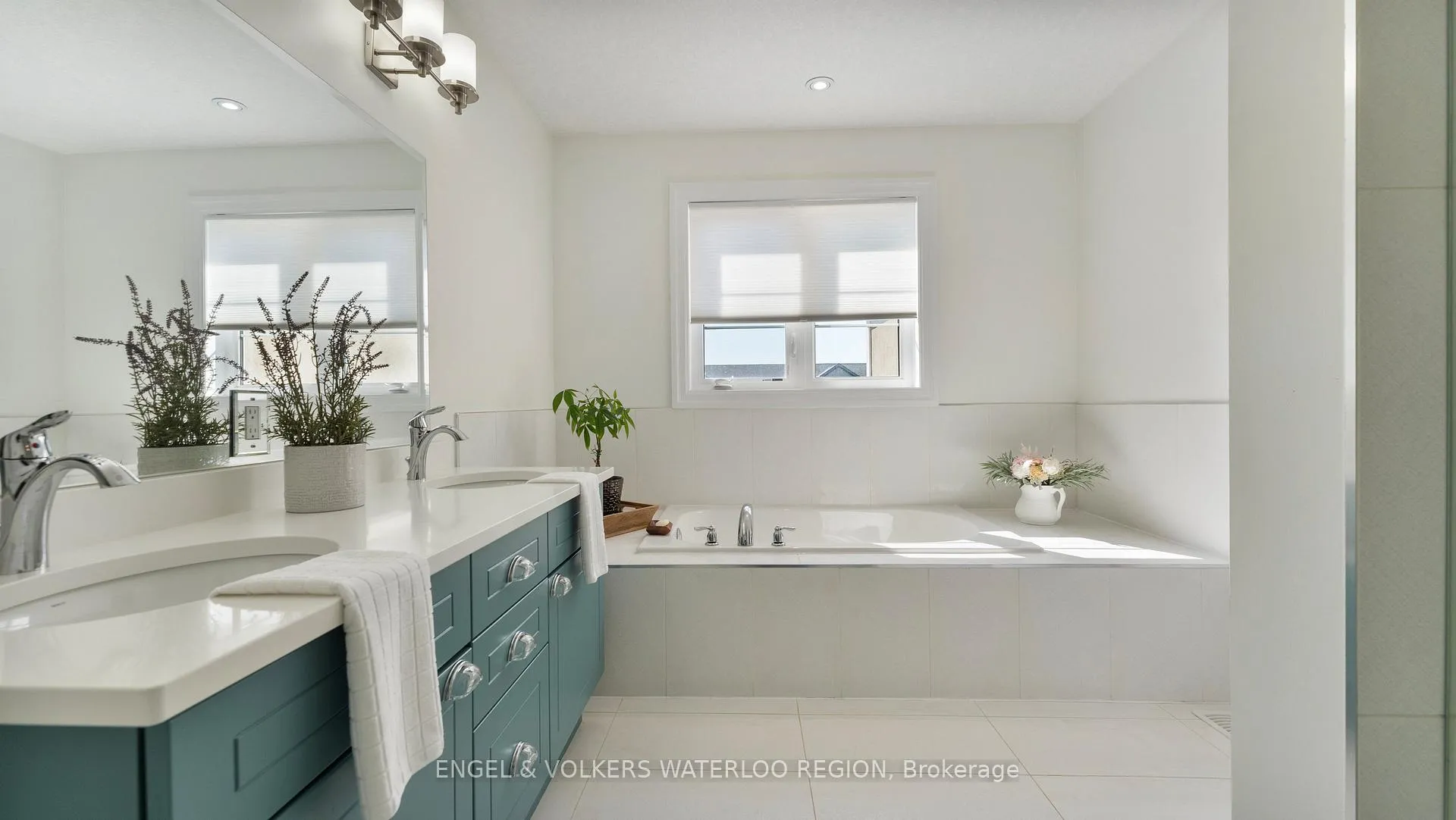 Photo 26 of 68 Arlington Parkway, Brant, Paris — HOMEH
