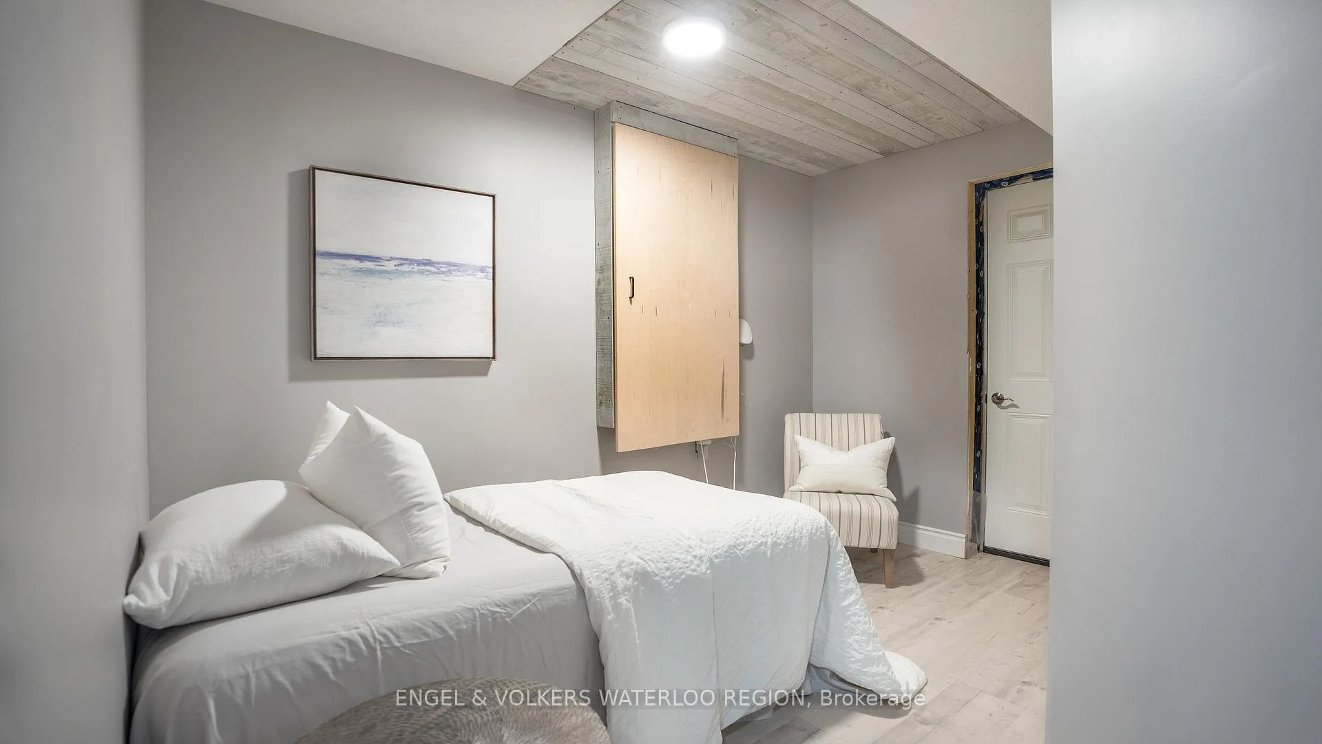 Photo 29 of 68 Arlington Parkway, Brant, Paris — HOMEH