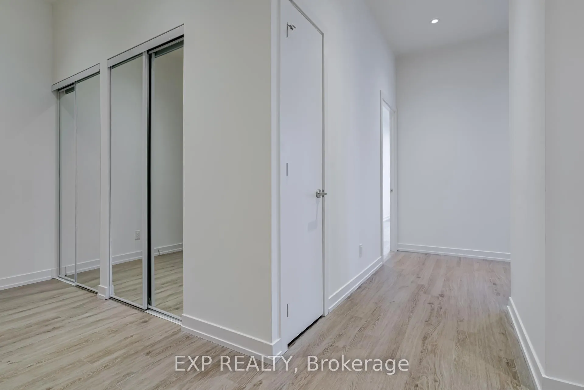 Photo 7 of Unit 3001, 1 Grandview Avenue, Markham, Thornhill — HOMEH
