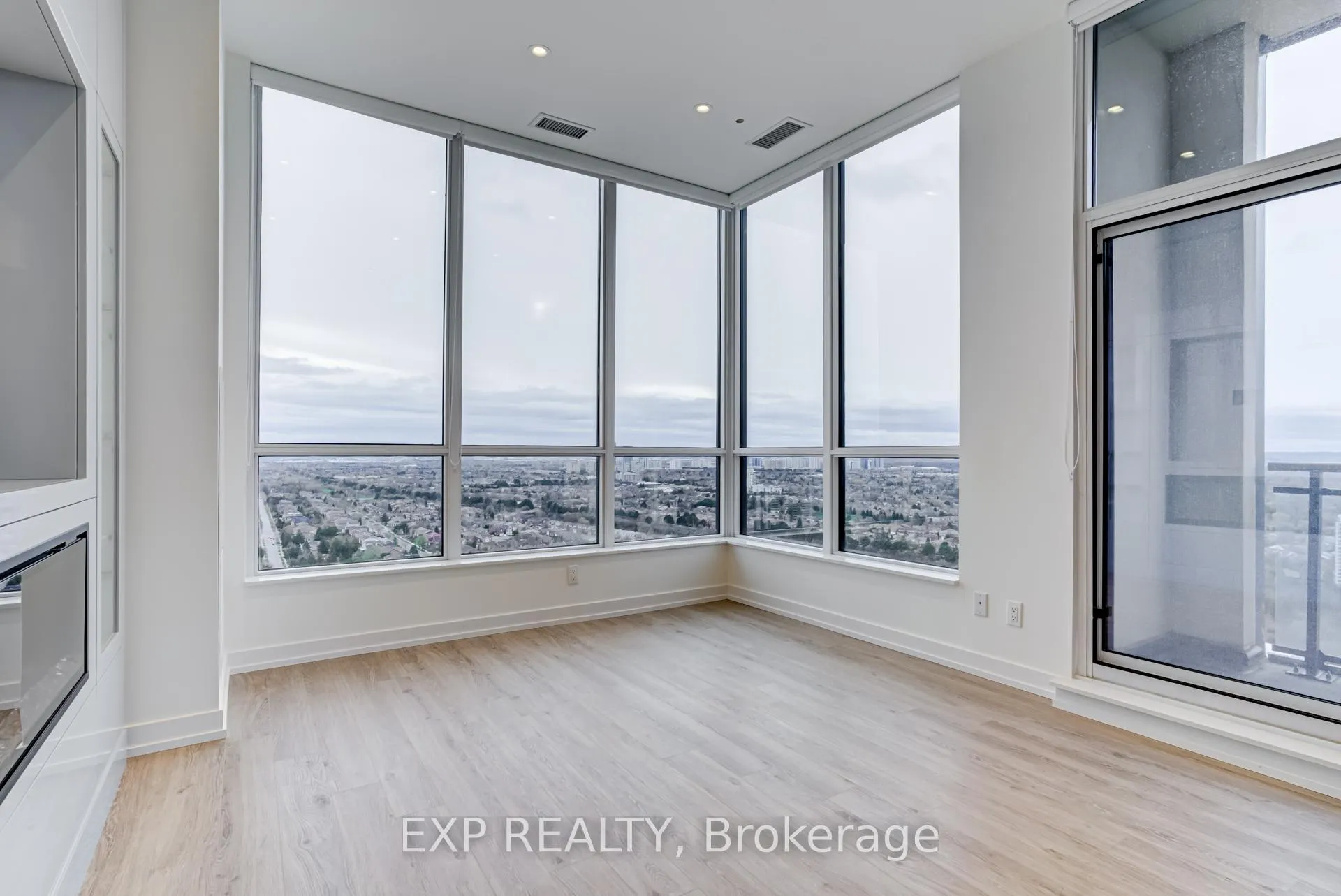 Photo 11 of Unit 3001, 1 Grandview Avenue, Markham, Thornhill — HOMEH