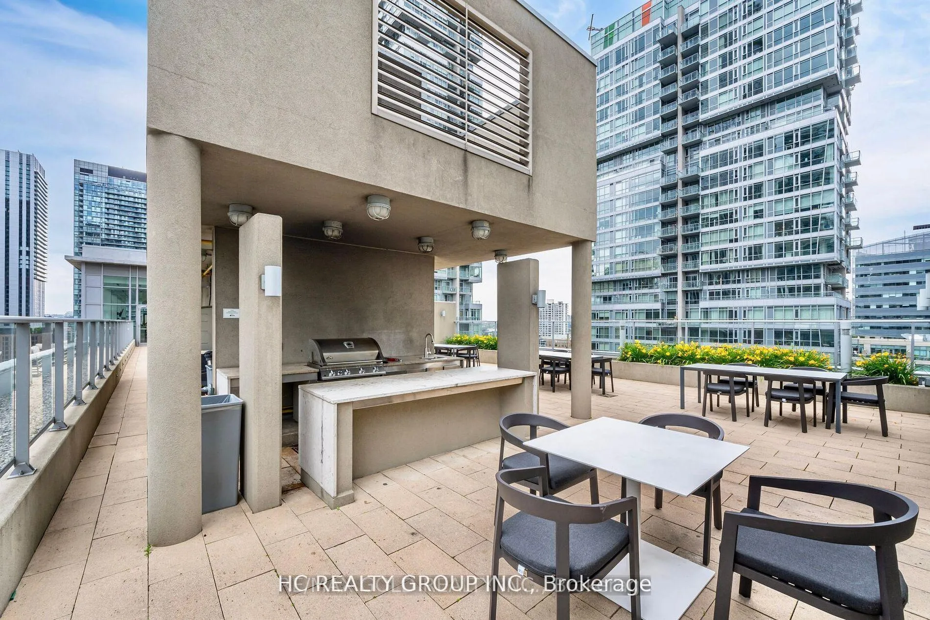 Photo 8 of Unit Lph 17, 21 Nelson Street, Toronto, Waterfront Communities — HOMEH