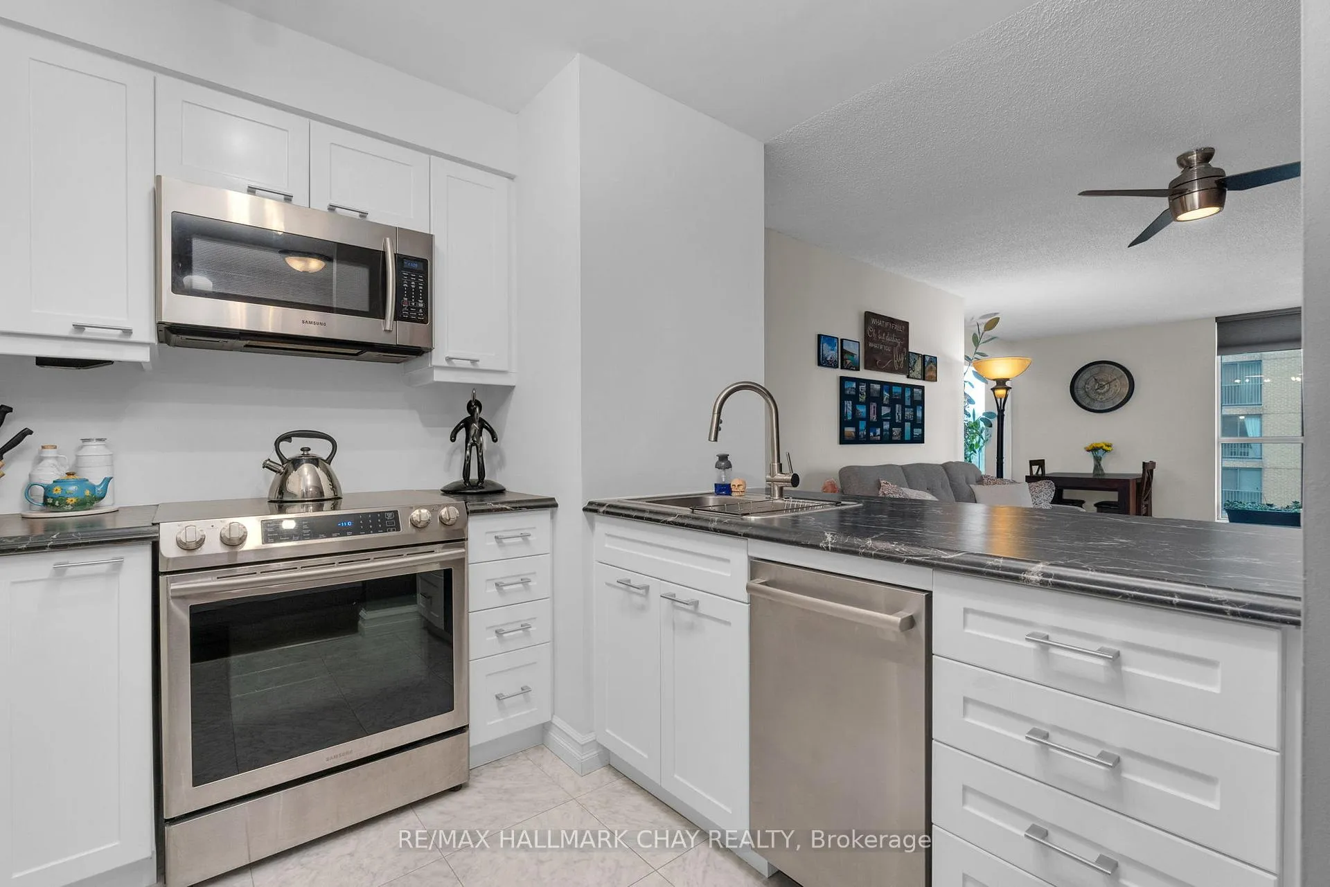 Photo 8 of Unit 610, 140 Dunlop Street E, Barrie, City Centre — HOMEH