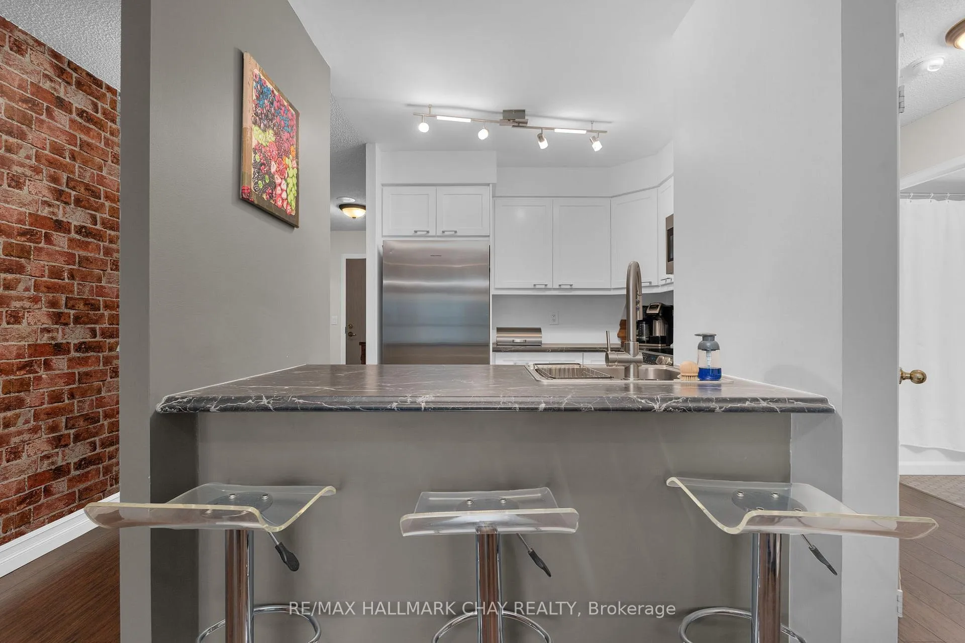 Photo 10 of Unit 610, 140 Dunlop Street E, Barrie, City Centre — HOMEH