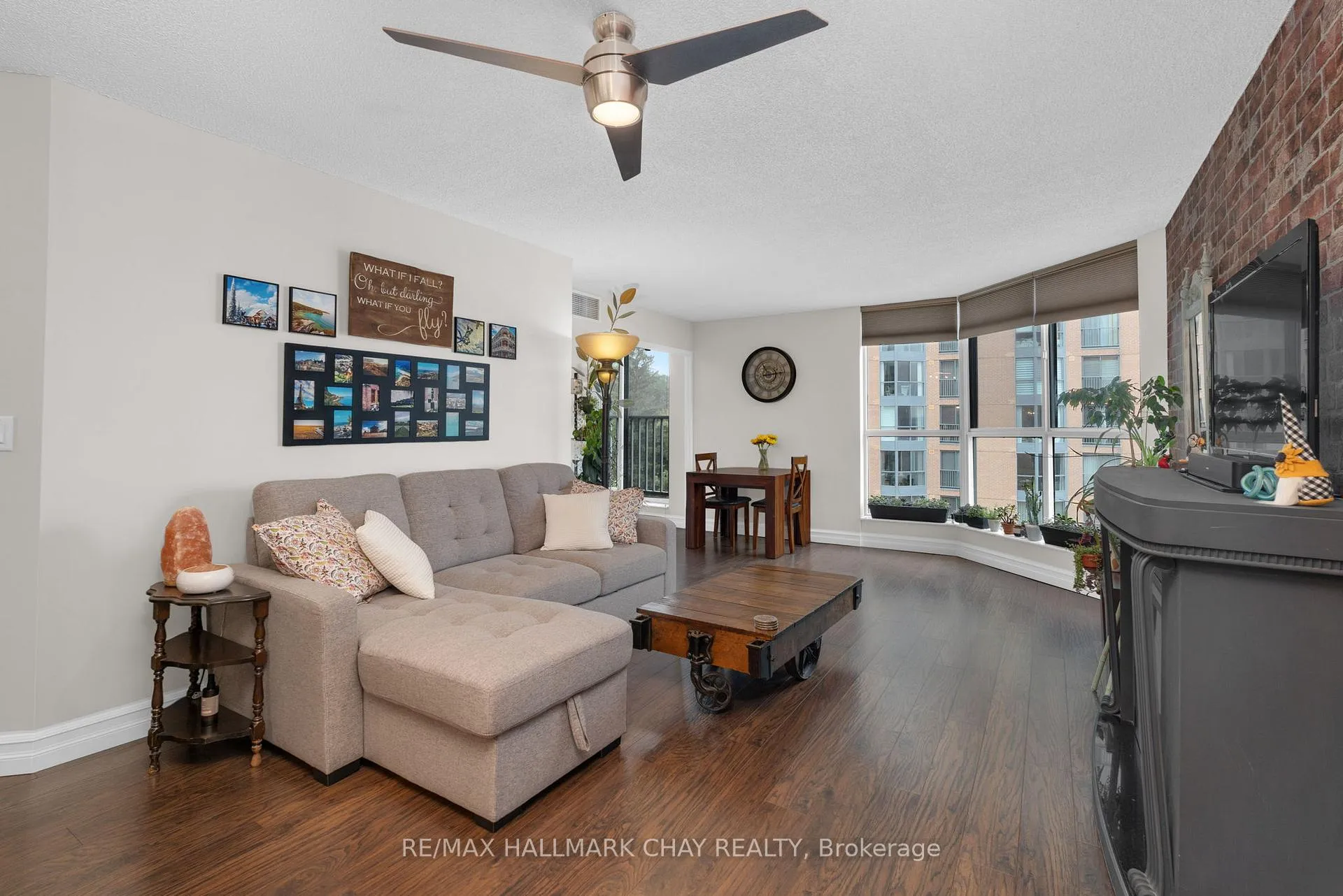Photo 11 of Unit 610, 140 Dunlop Street E, Barrie, City Centre — HOMEH