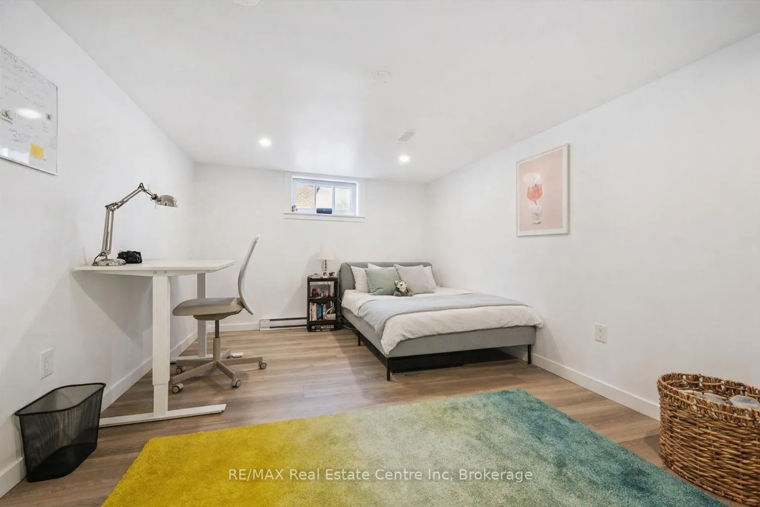 Photo 10 of 58 Vancouver Drive, Guelph, St. George's — HOMEH