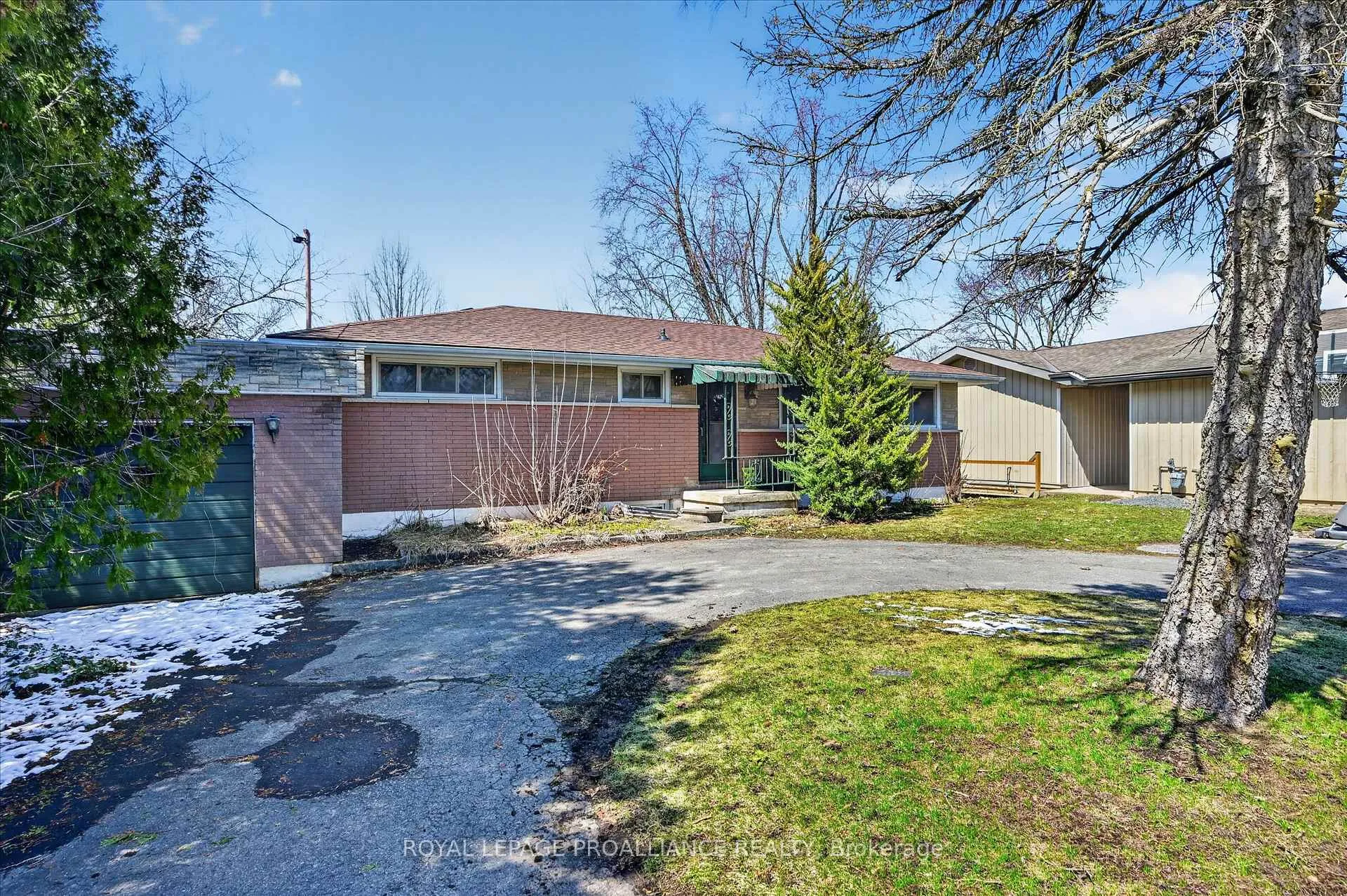 Photo 5 of 665 River Road S, Peterborough, Ashburnham Ward 4 — HOMEH