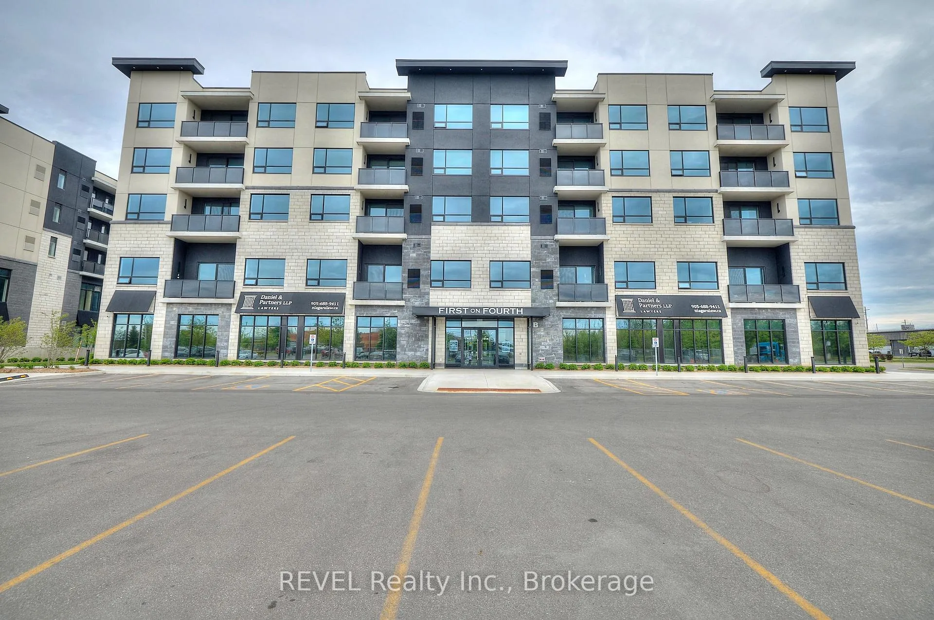 Photo 1 of Unit 207, 300B Fourth Avenue, St. Catharines, Ridley — HOMEH