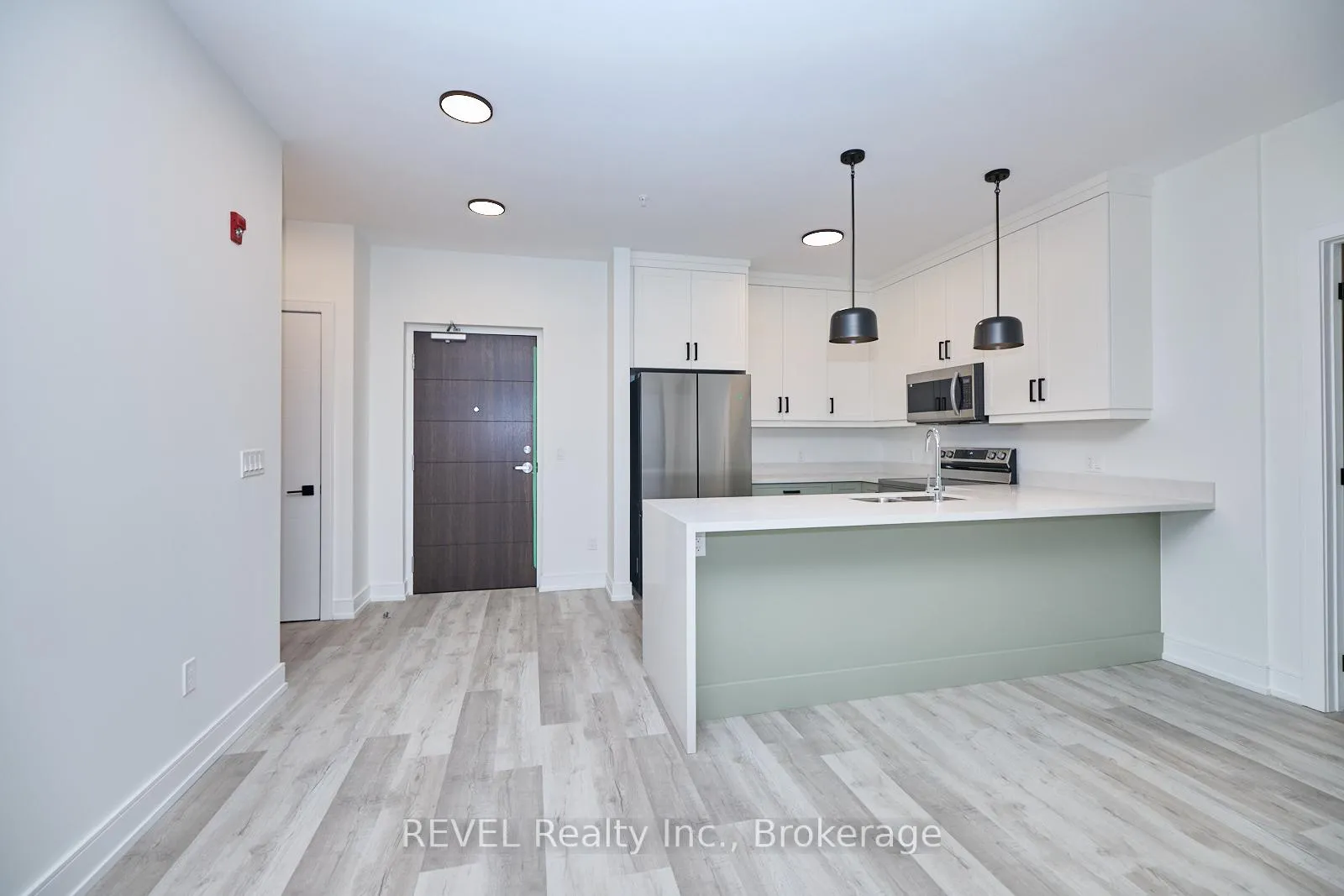 Photo 3 of Unit 207, 300B Fourth Avenue, St. Catharines, Ridley — HOMEH