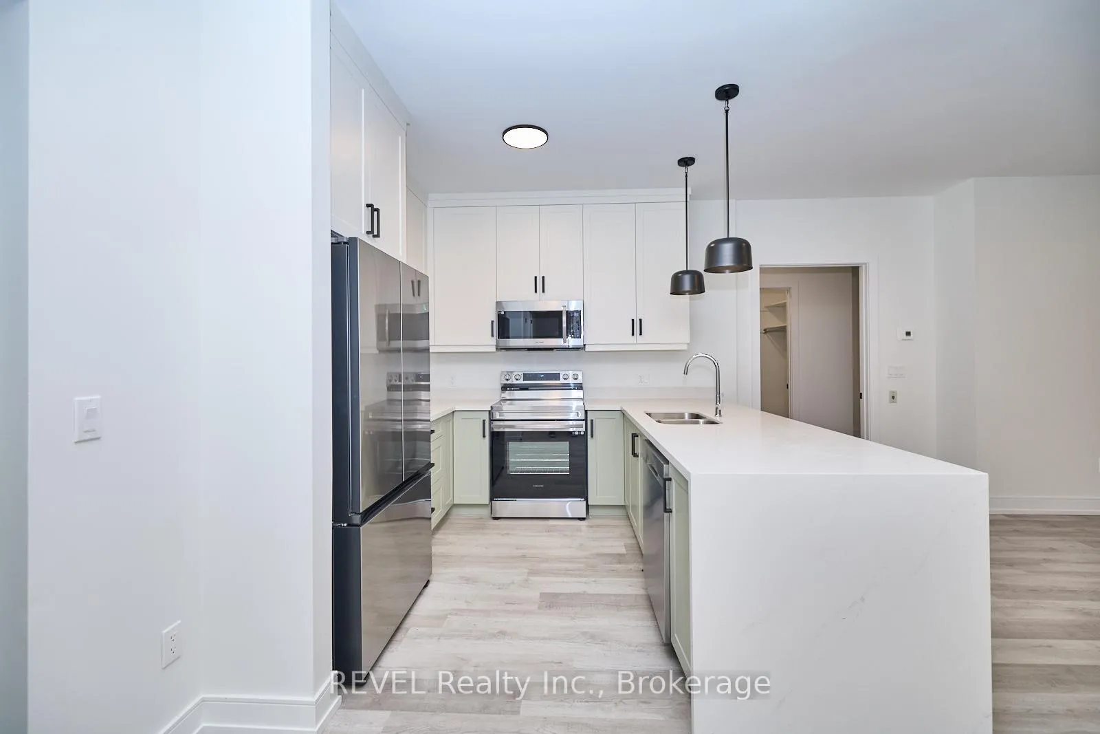 Photo 4 of Unit 207, 300B Fourth Avenue, St. Catharines, Ridley — HOMEH