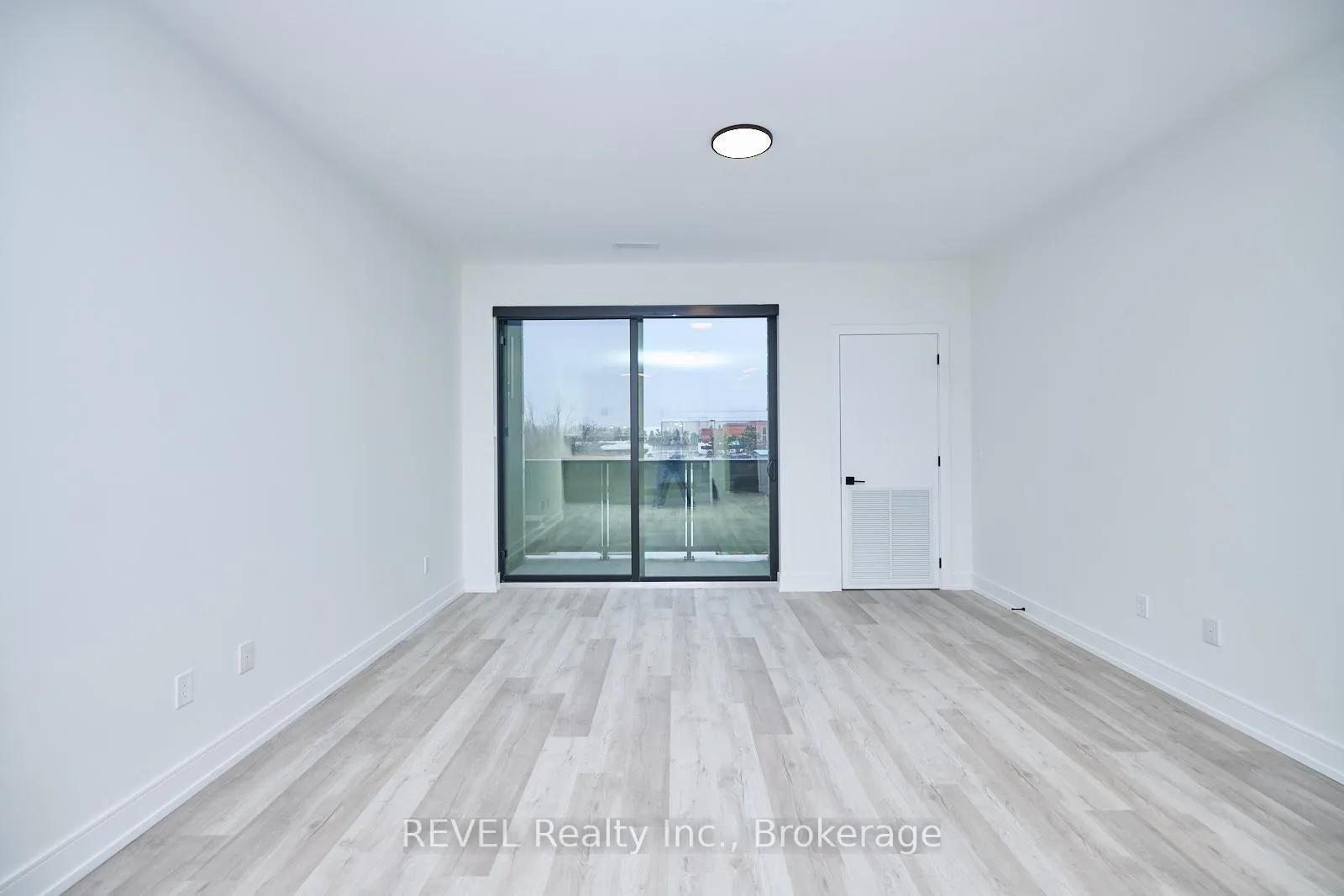 Photo 7 of Unit 207, 300B Fourth Avenue, St. Catharines, Ridley — HOMEH