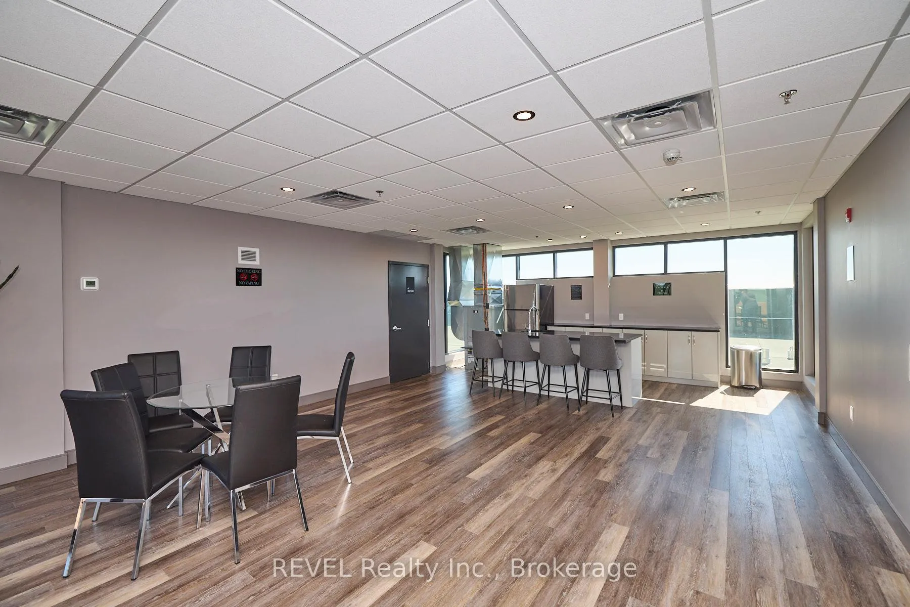 Photo 21 of Unit 207, 300B Fourth Avenue, St. Catharines, Ridley — HOMEH