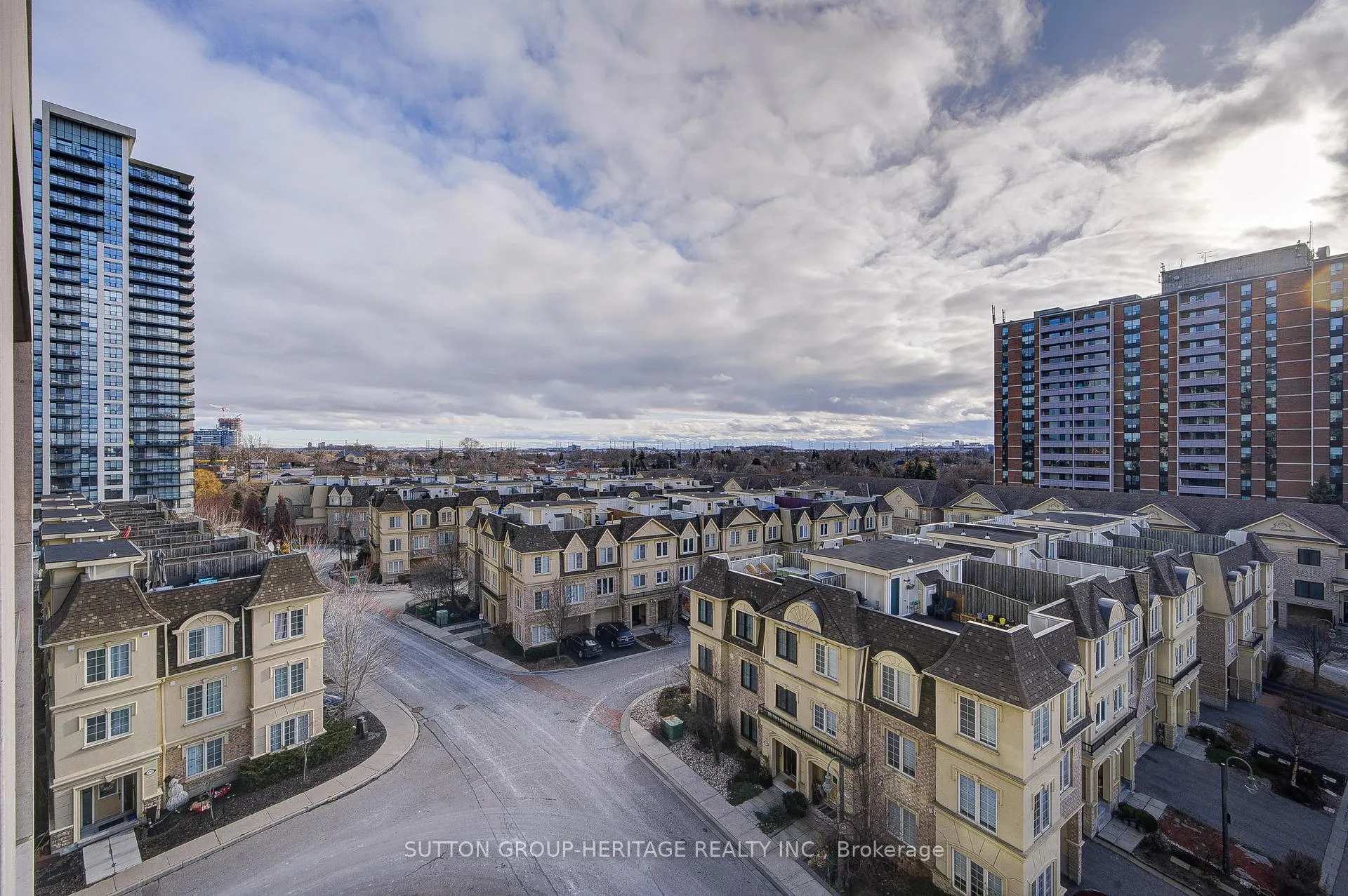 Photo 31 of Unit 606, 1215 Bayly Street, Pickering, Bay Ridges — HOMEH