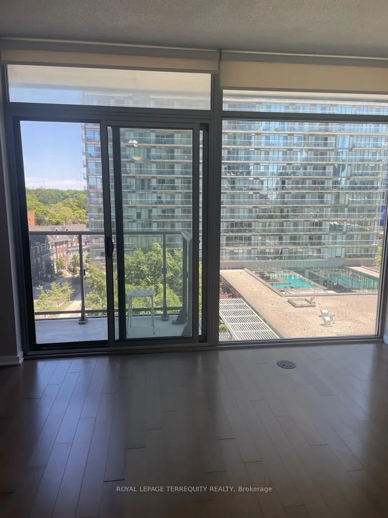 Photo 5 of Unit 713, 105 The Queensway, Toronto, High Park-Swansea — HOMEH
