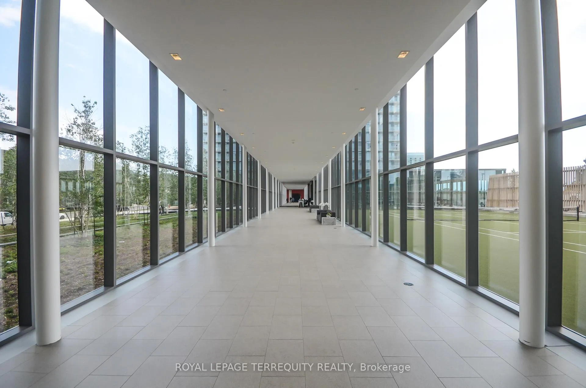 Photo 12 of Unit 713, 105 The Queensway, Toronto, High Park-Swansea — HOMEH
