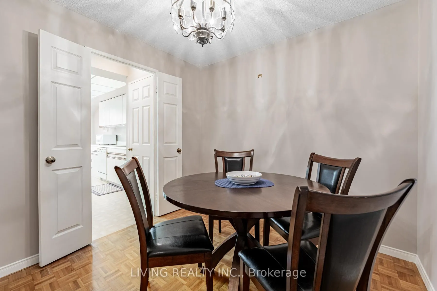 Photo 4 of Unit 308, 280 Simcoe Street, Toronto, Kensington-Chinatown — HOMEH