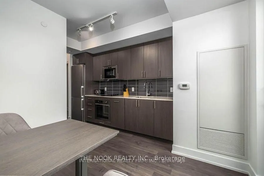 Photo 10 of Unit 803, 2550 Simcoe Street N, Oshawa, Windfields — HOMEH