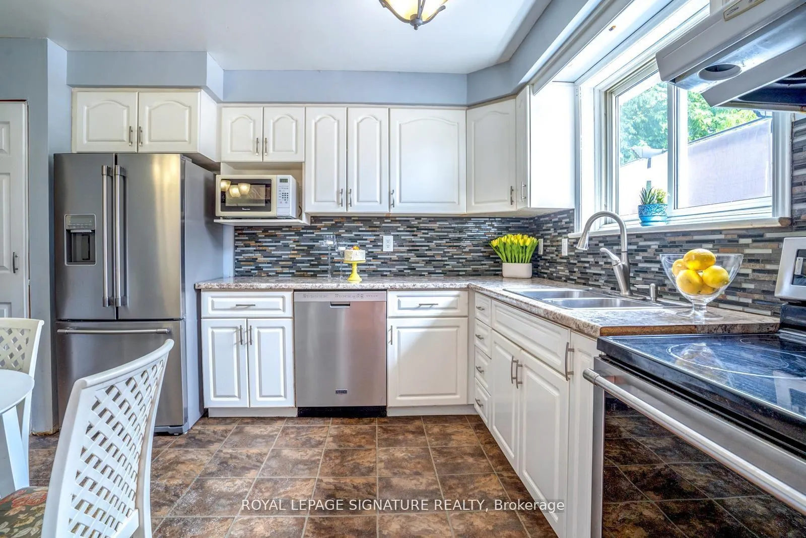 Photo 3 of Unit 44, 120 Nonquon Road, Oshawa, Centennial — HOMEH