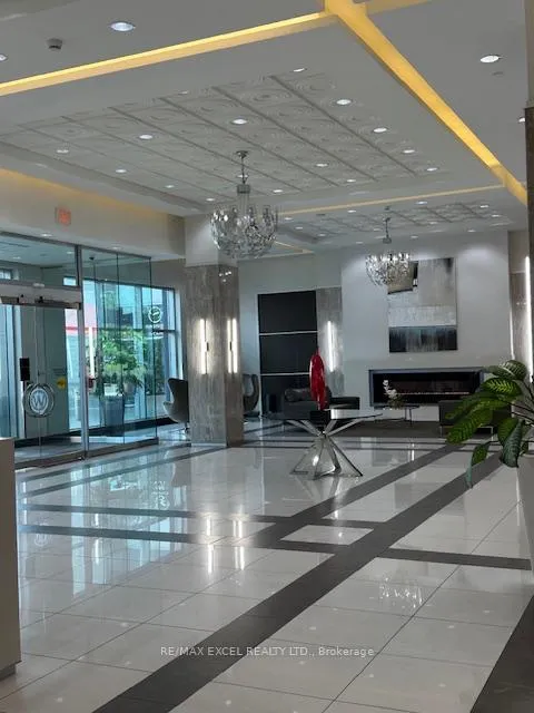 Photo 8 of Unit 802, 7171 Yonge Street, Markham, Grandview — HOMEH
