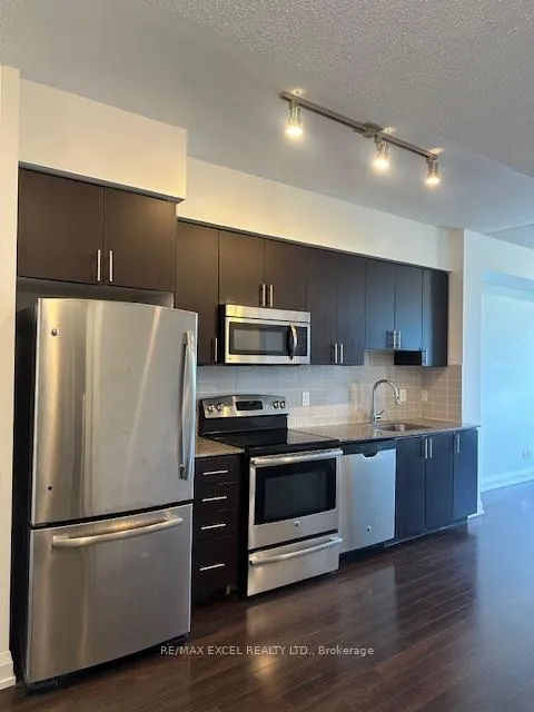 Photo 9 of Unit 802, 7171 Yonge Street, Markham, Grandview — HOMEH