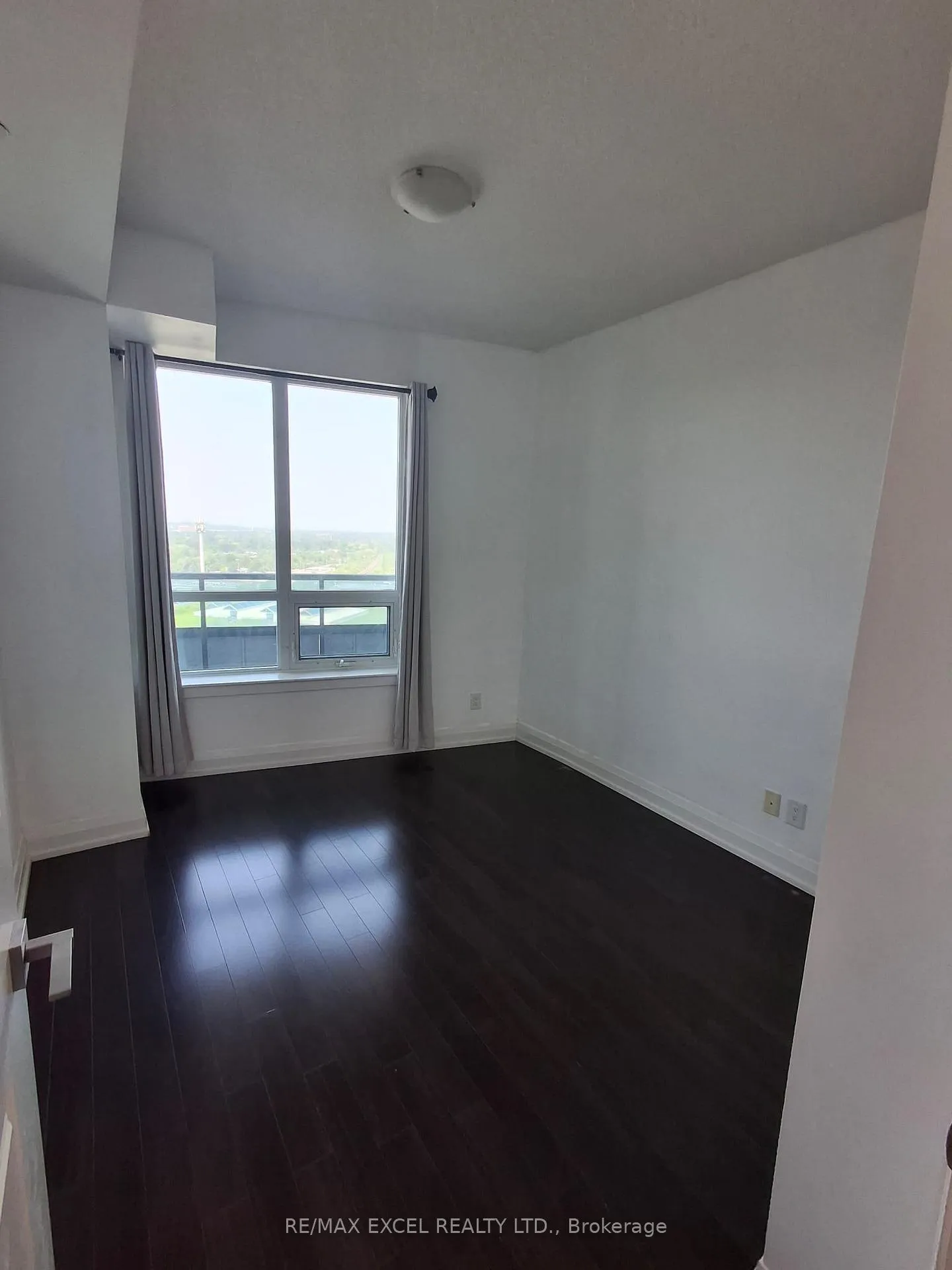 Photo 16 of Unit 802, 7171 Yonge Street, Markham, Grandview — HOMEH