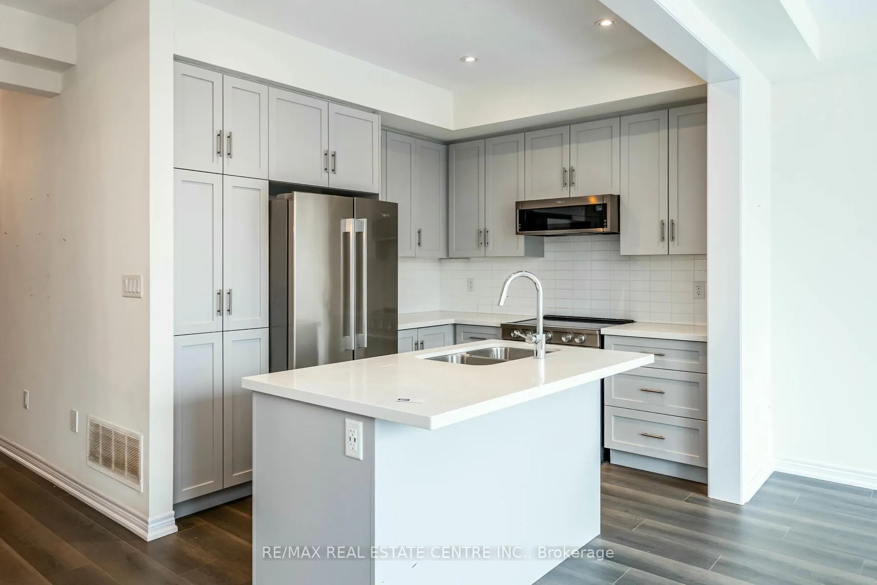 Photo 14 of Unit 47, 288 Glover Street, Hamilton, Fruitland — HOMEH