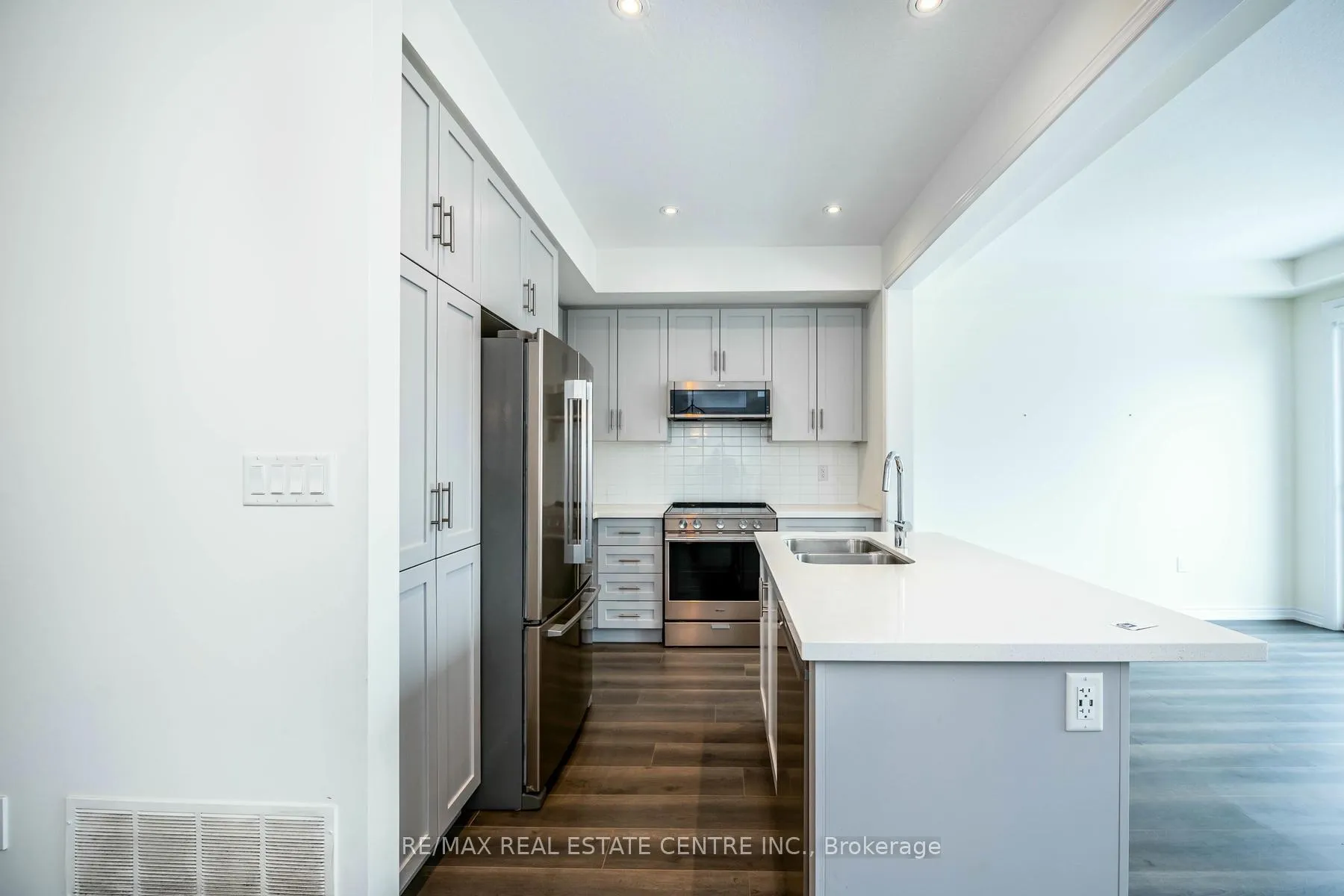 Photo 15 of Unit 47, 288 Glover Street, Hamilton, Fruitland — HOMEH