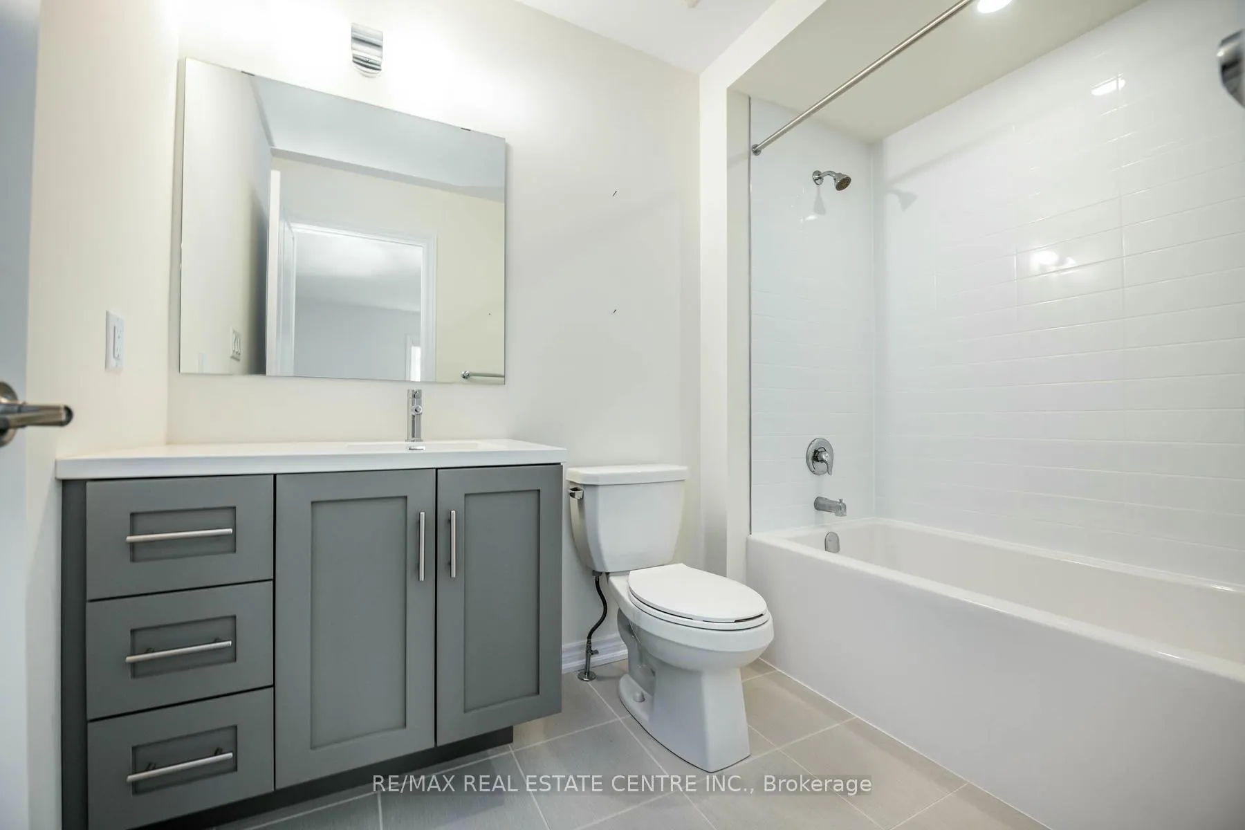 Photo 36 of Unit 47, 288 Glover Street, Hamilton, Fruitland — HOMEH