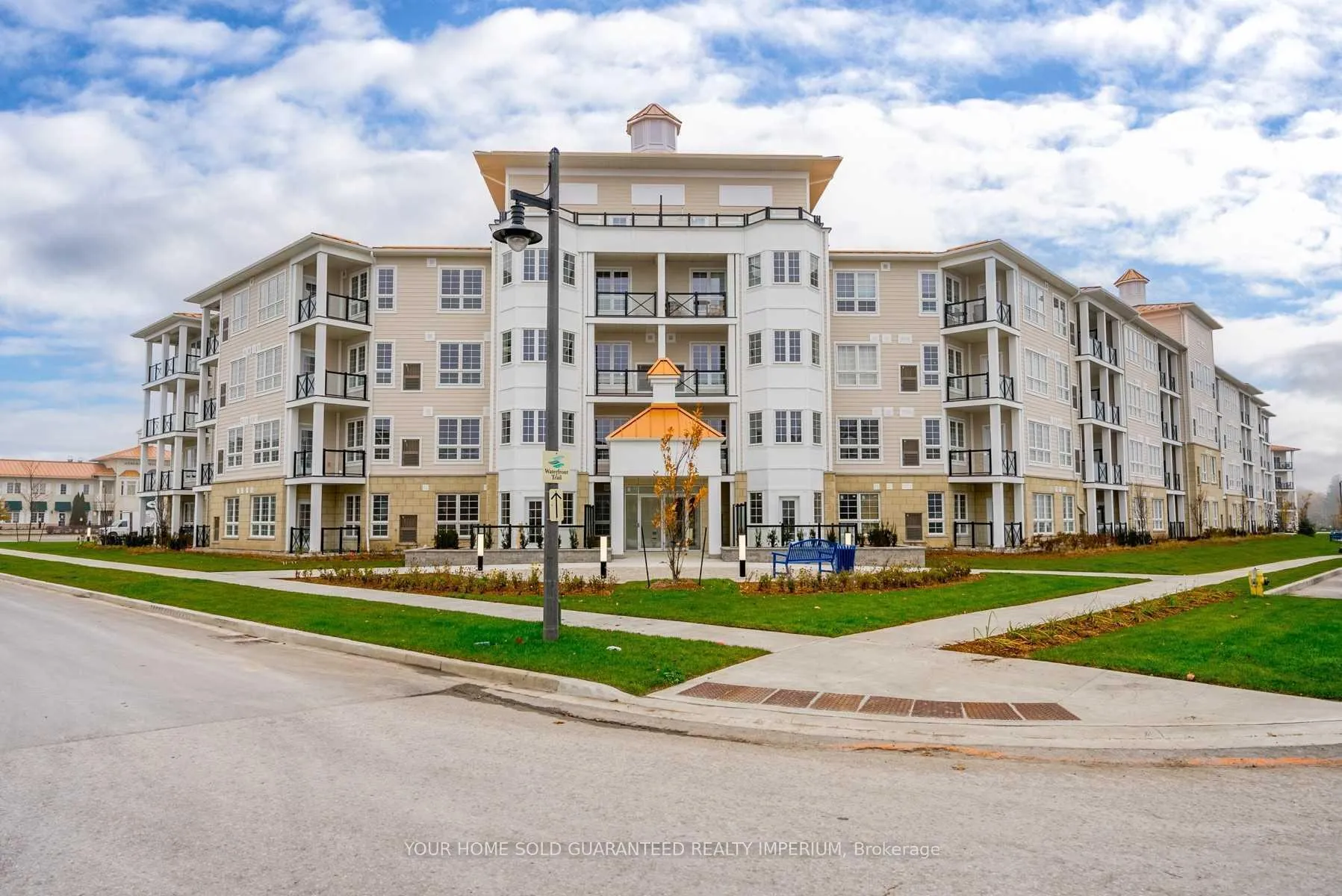 Front of Unit 222, 50 Lakebreeze Drive