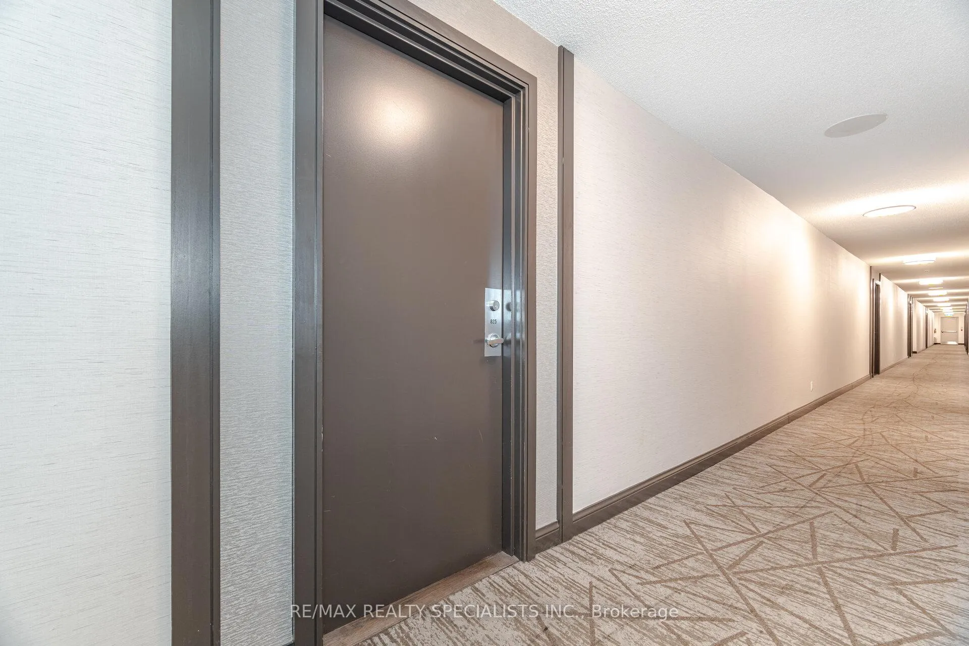 Photo 2 of Unit 825, 1400 The Esplanade N, Pickering, Town Centre — HOMEH