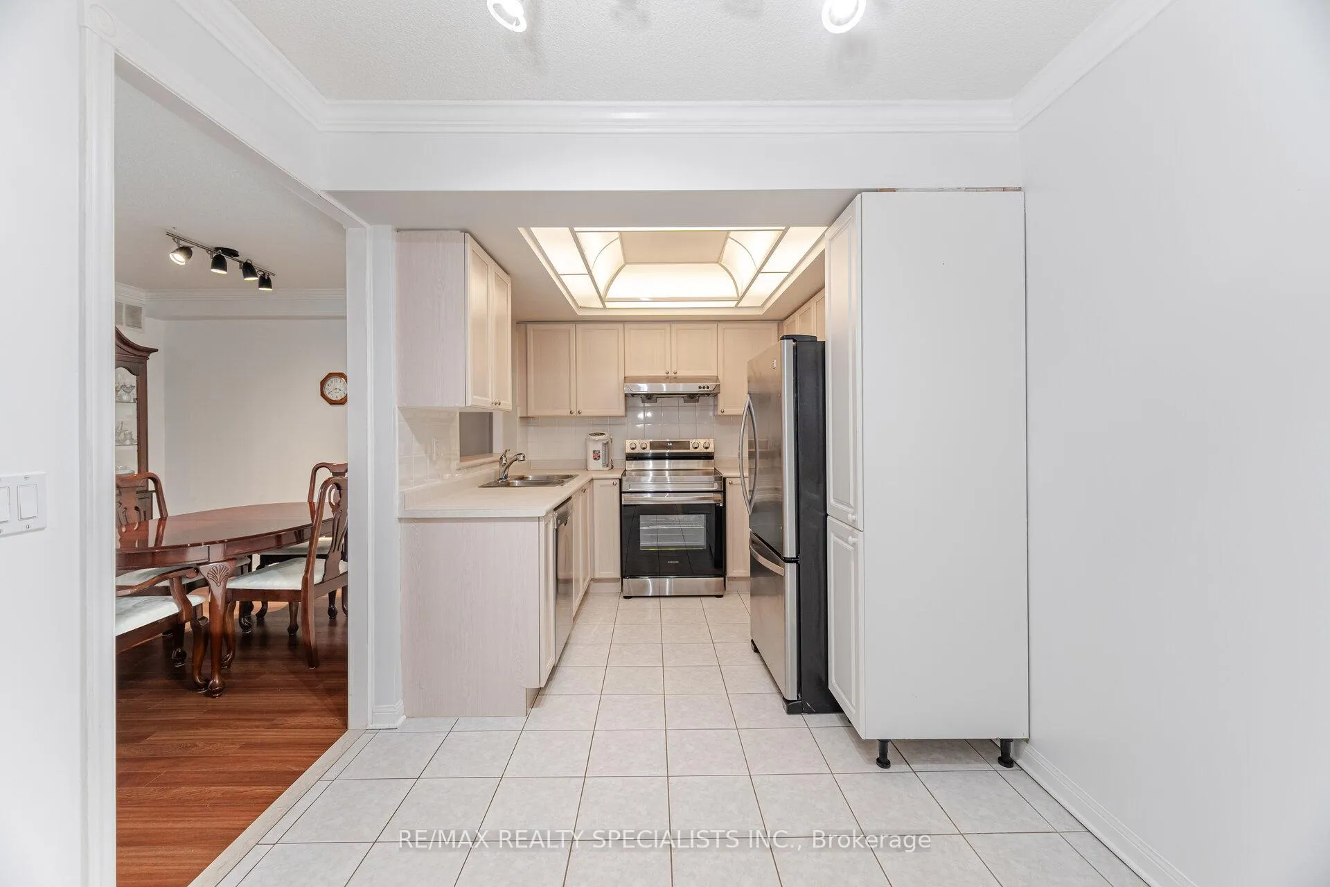 Photo 5 of Unit 825, 1400 The Esplanade N, Pickering, Town Centre — HOMEH