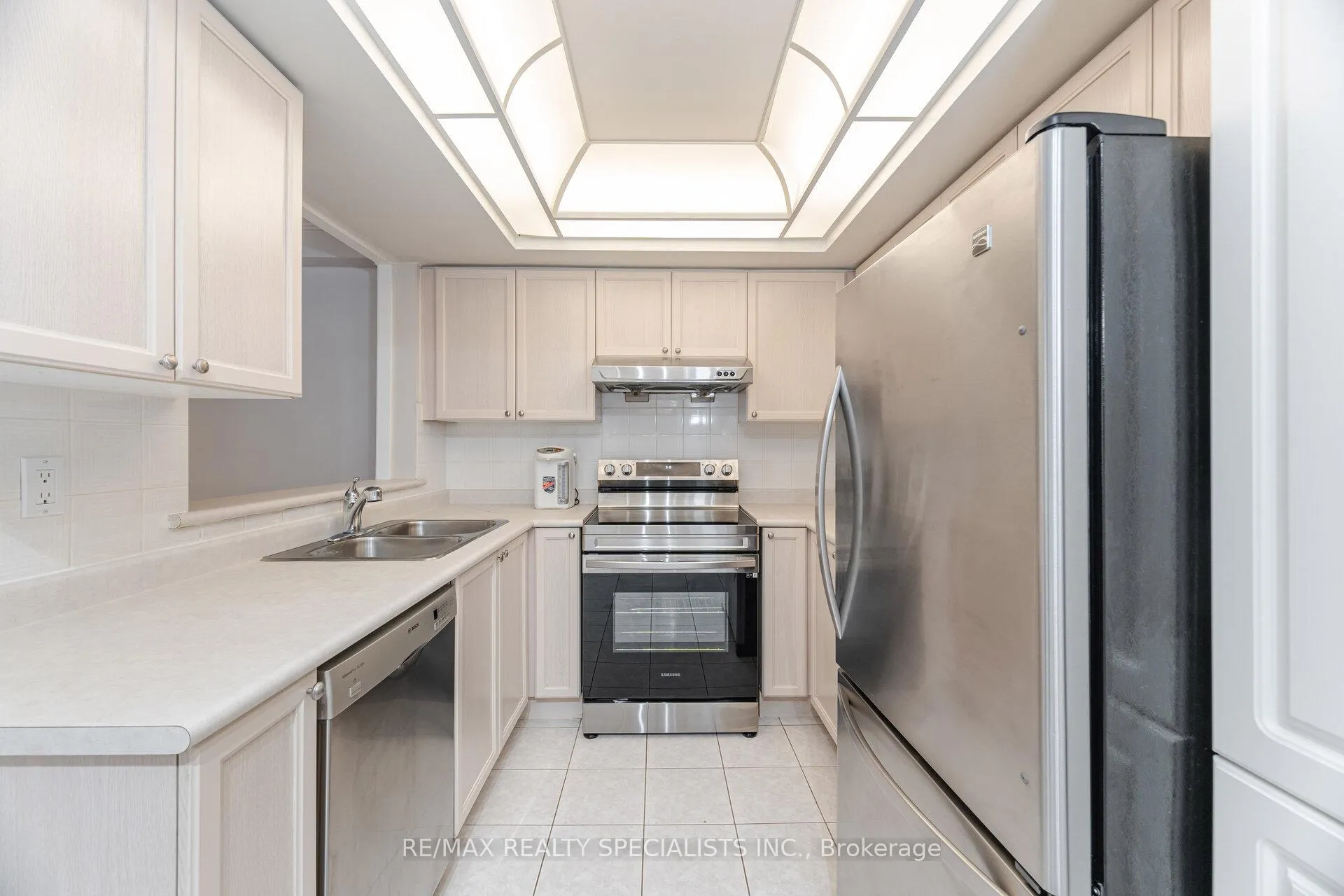 Photo 8 of Unit 825, 1400 The Esplanade N, Pickering, Town Centre — HOMEH