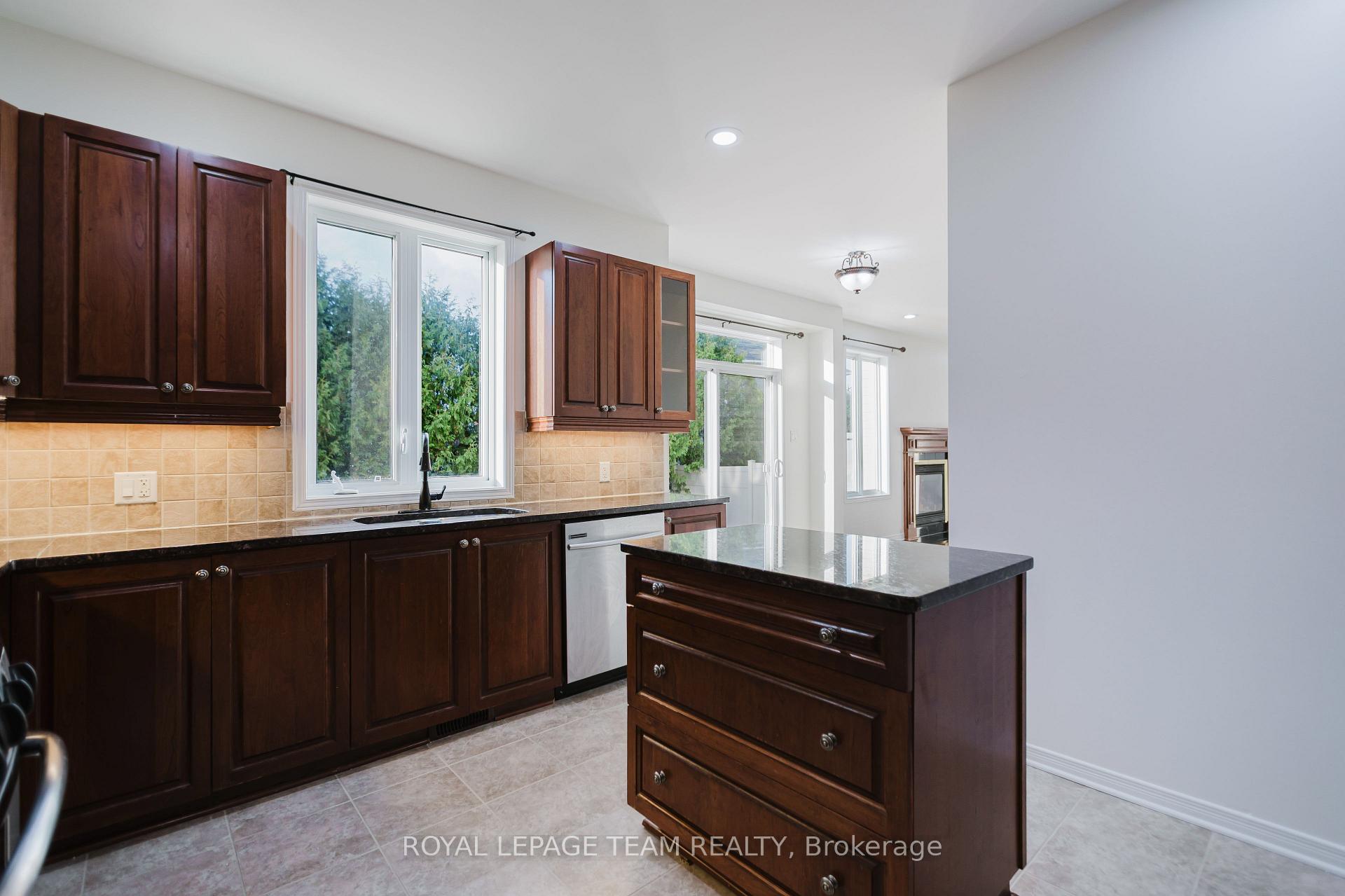 Photo 17 of 705 Clearbrook Drive, Ottawa, Barrhaven - Strandherd — HOMEH
