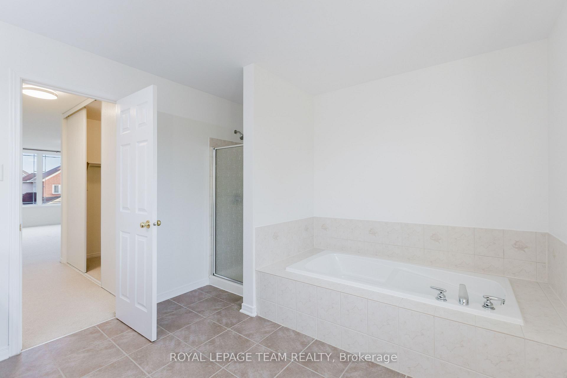 Photo 26 of 705 Clearbrook Drive, Ottawa, Barrhaven - Strandherd — HOMEH