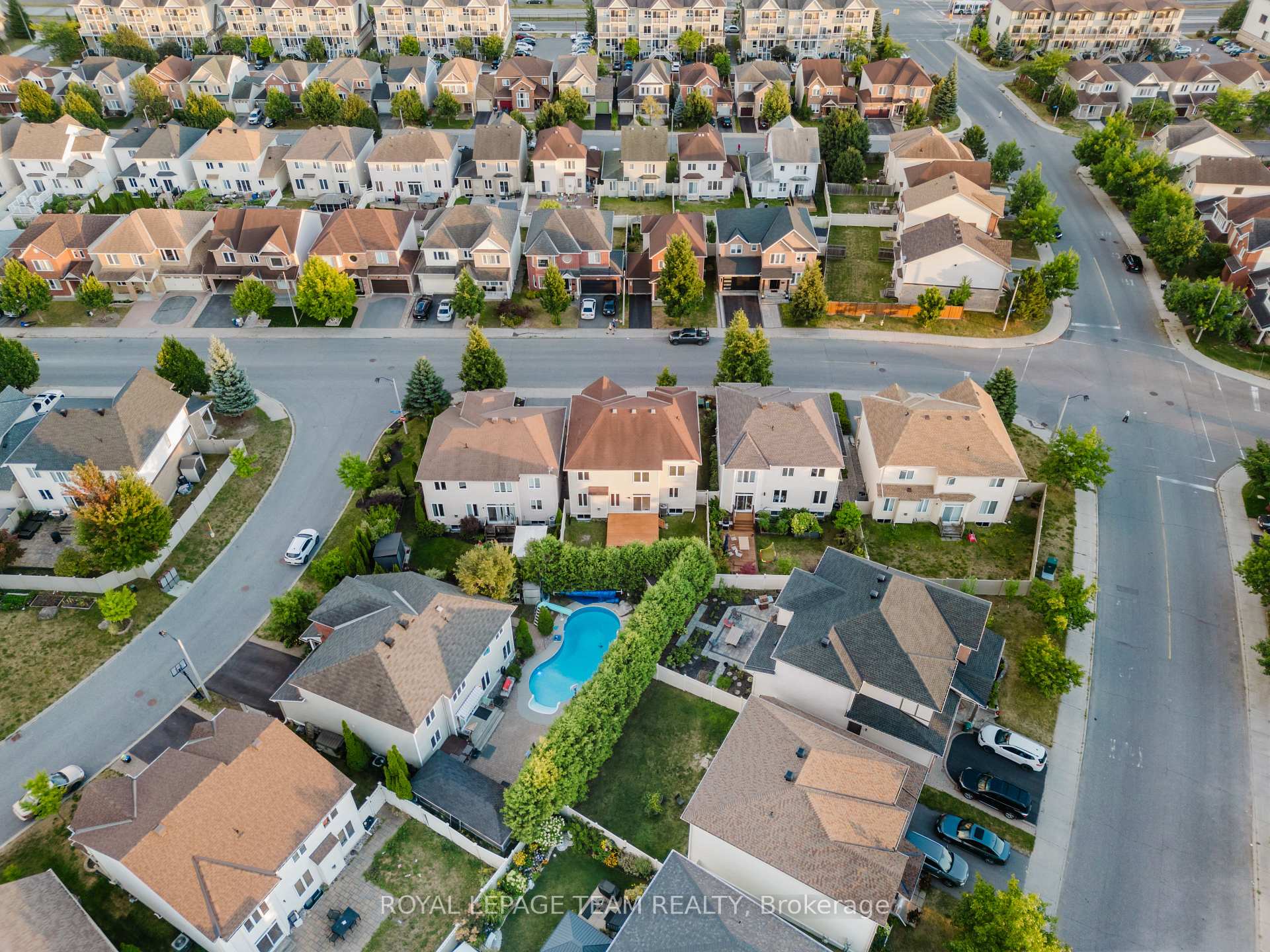 Photo 38 of 705 Clearbrook Drive, Ottawa, Barrhaven - Strandherd — HOMEH