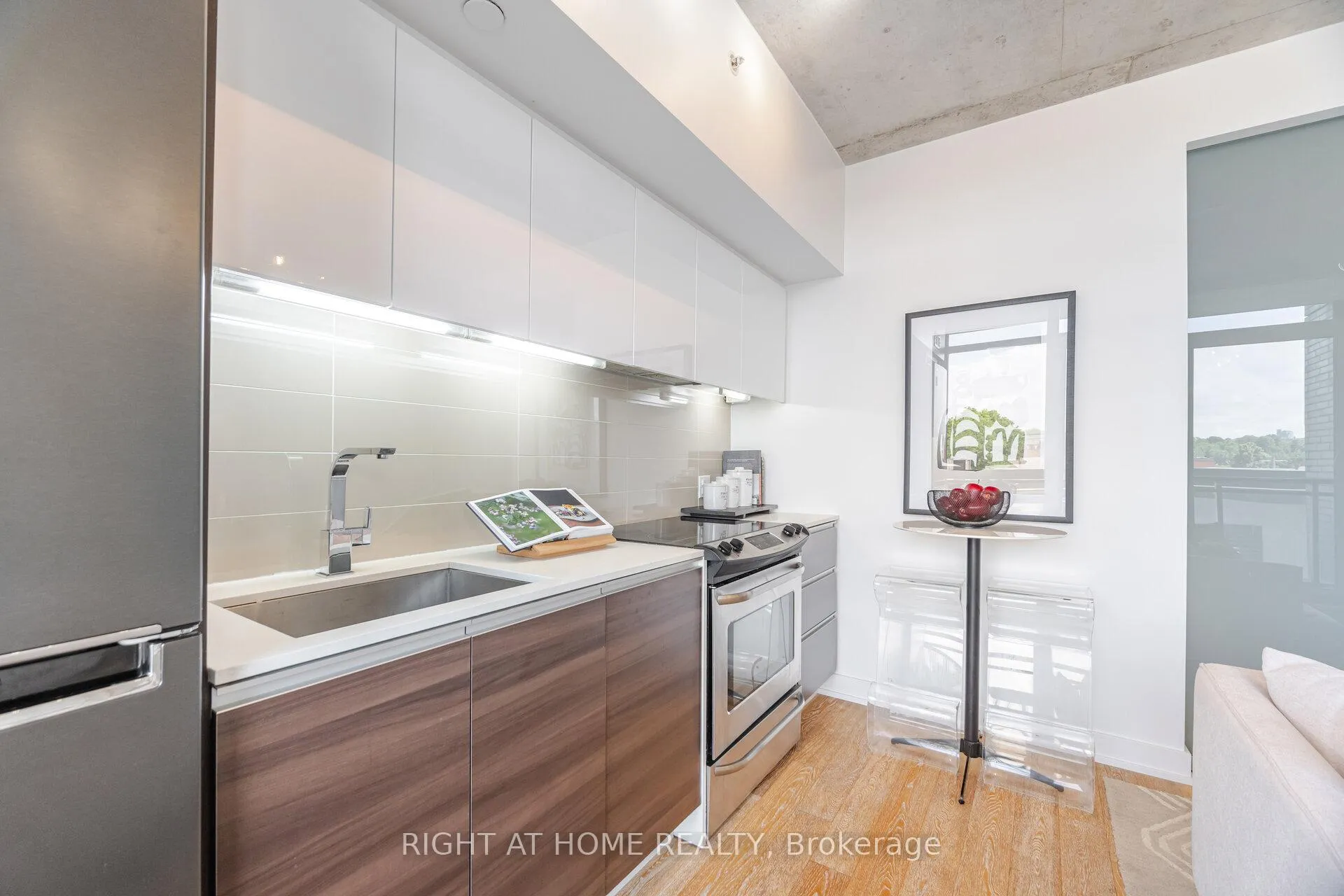 Photo 8 of Unit 527, 1190 Dundas Street, Toronto, South Riverdale — HOMEH