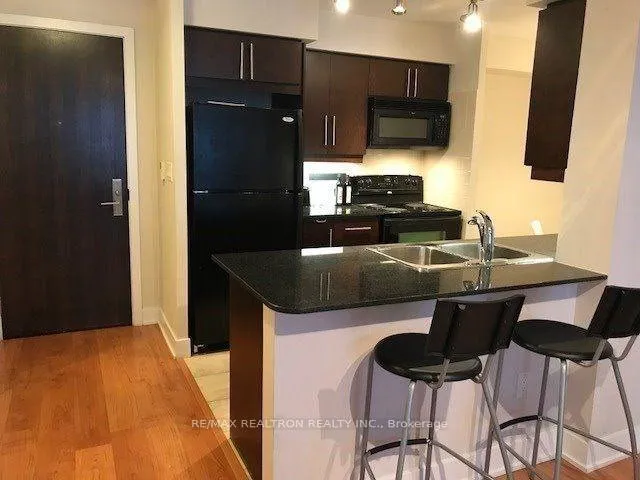 Photo 5 of Unit 1602, 20 Blue Jays Way, Toronto, Waterfront Communities — HOMEH