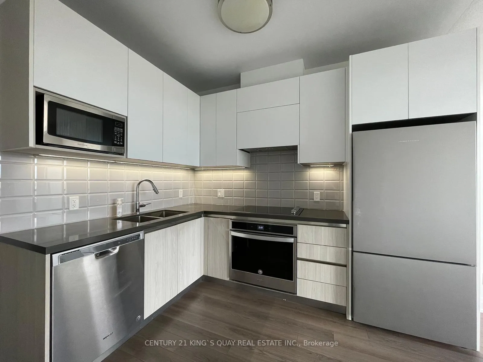 Photo 4 of Unit 1707, 15 Water Walk Drive, Markham, Unionville — HOMEH