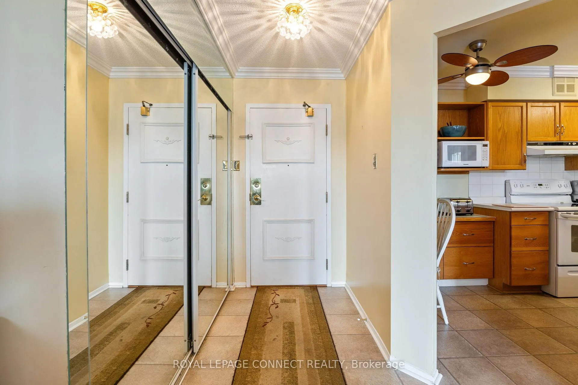 Photo 7 of Unit 422, 1880 Valley Farm Road, Pickering, Town Centre — HOMEH