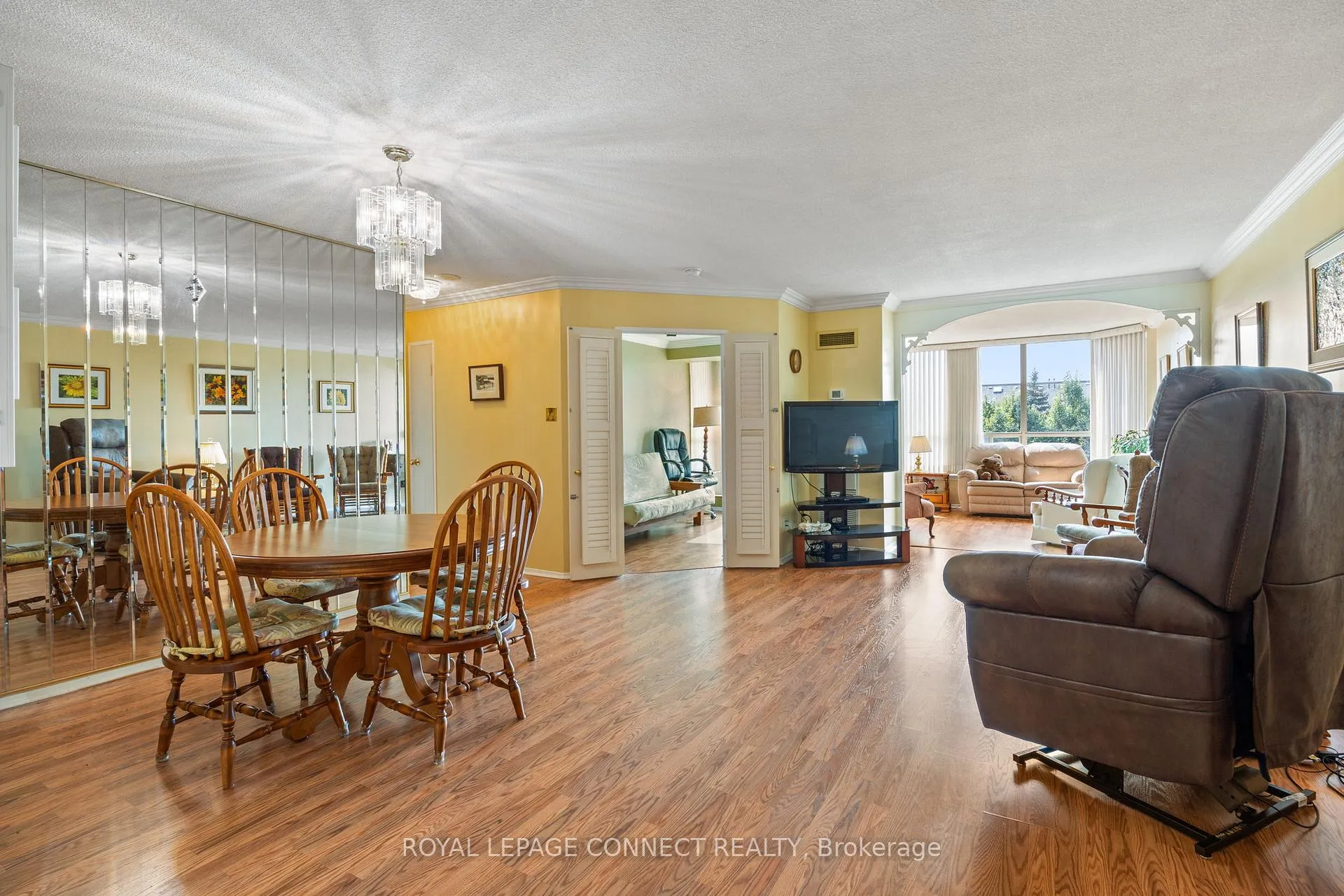 Photo 8 of Unit 422, 1880 Valley Farm Road, Pickering, Town Centre — HOMEH