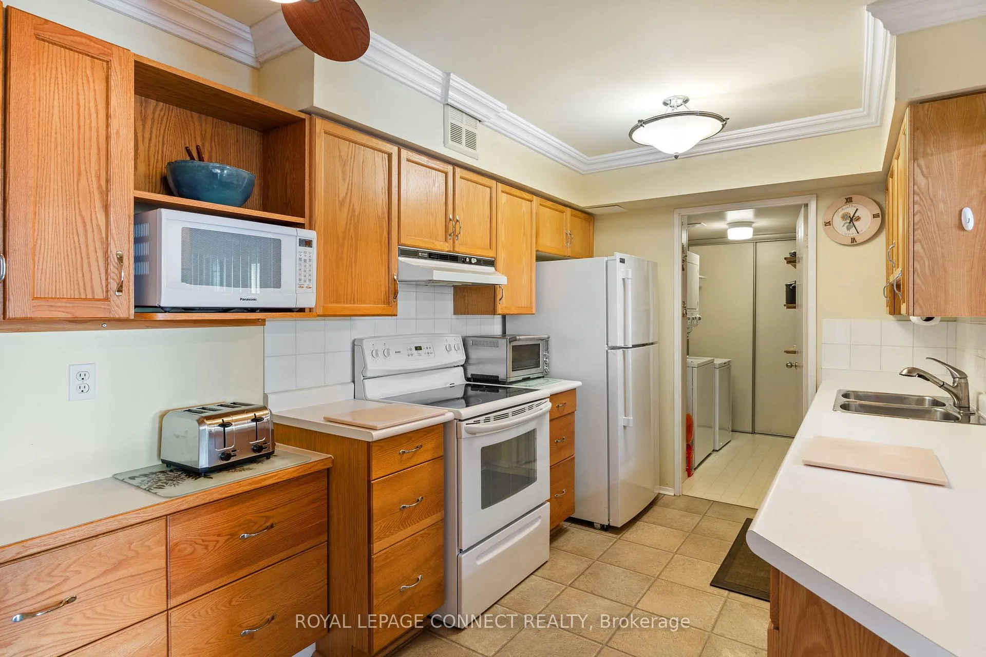 Photo 16 of Unit 422, 1880 Valley Farm Road, Pickering, Town Centre — HOMEH