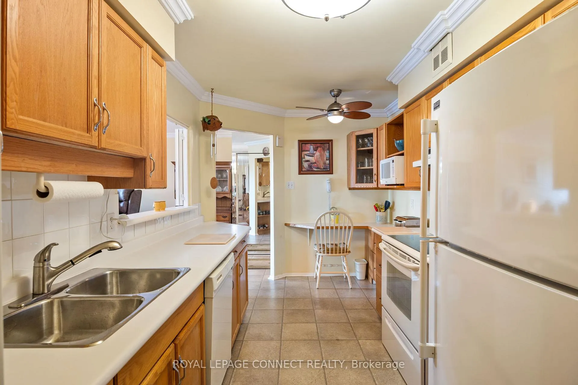 Photo 18 of Unit 422, 1880 Valley Farm Road, Pickering, Town Centre — HOMEH