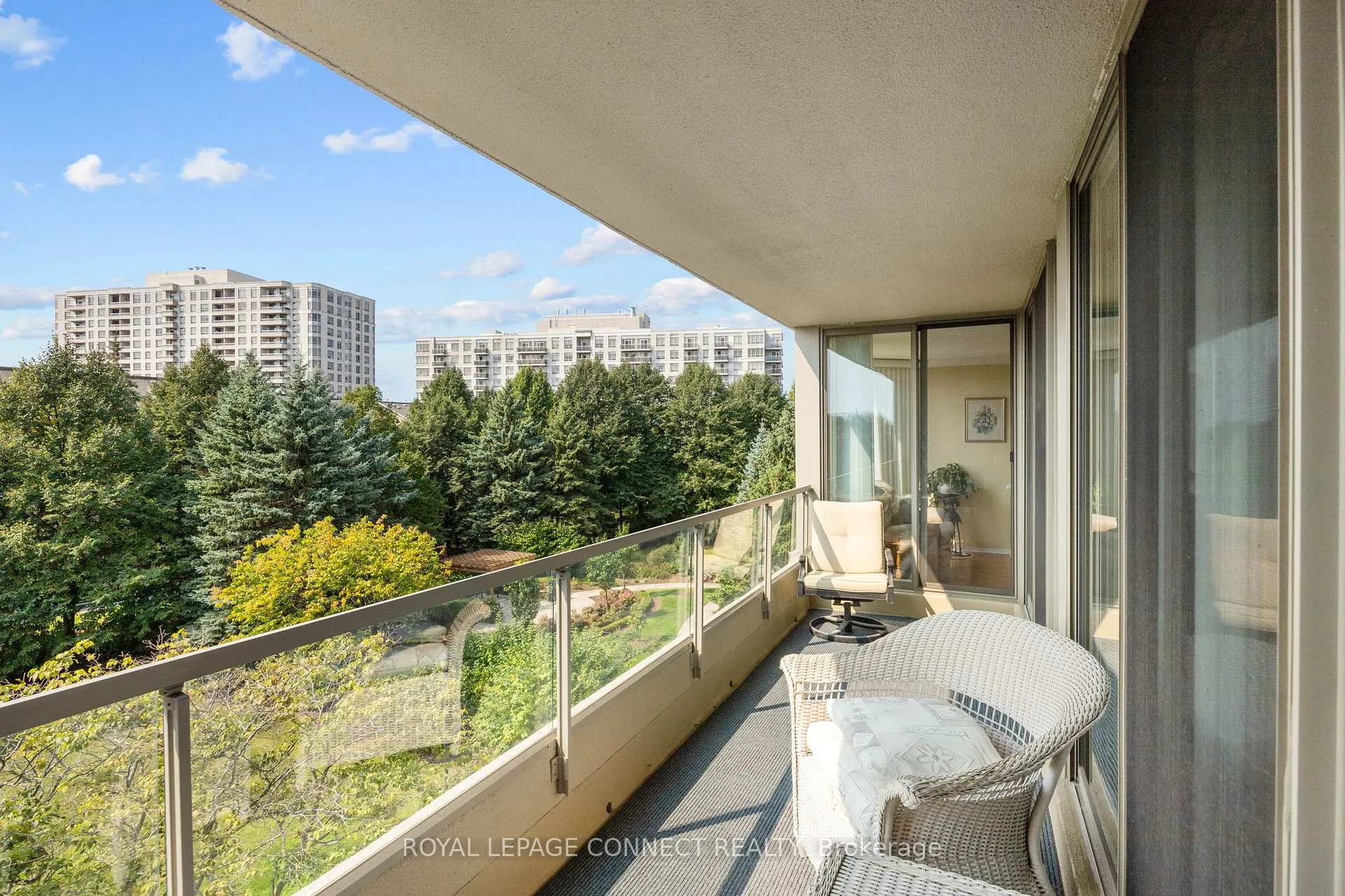 Photo 32 of Unit 422, 1880 Valley Farm Road, Pickering, Town Centre — HOMEH