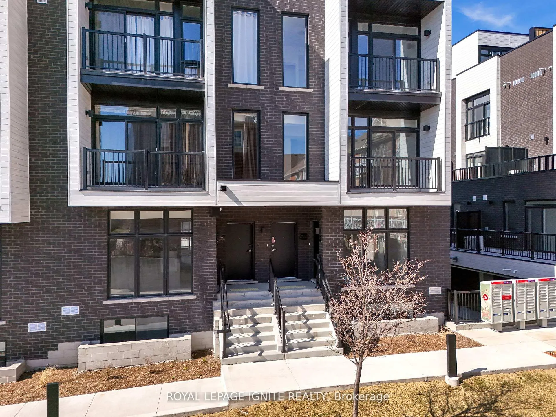 Photo 3 of Unit 2, 188 Angus Drive, Ajax, Central — HOMEH