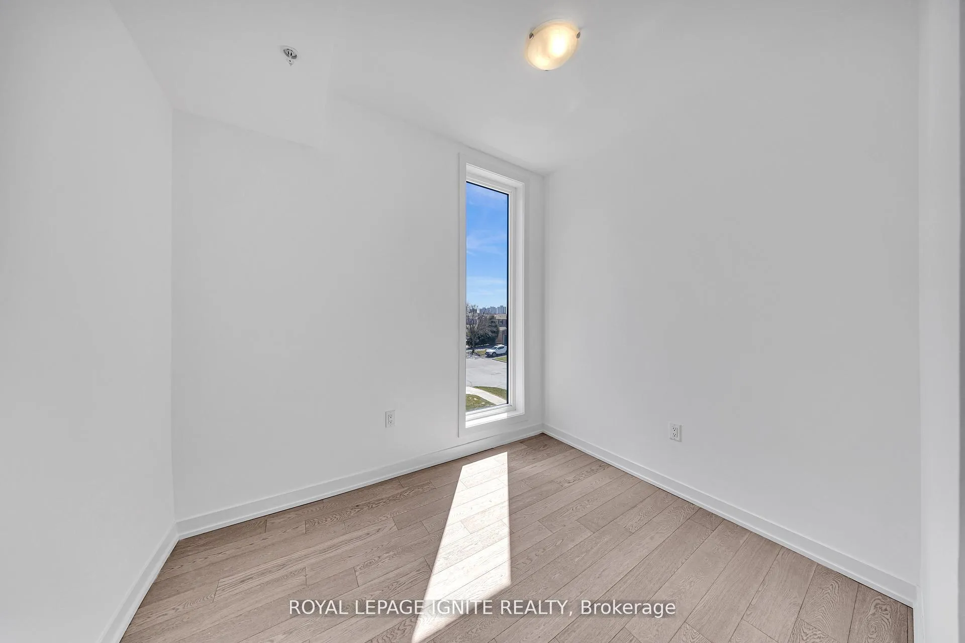 Photo 7 of Unit 2, 188 Angus Drive, Ajax, Central — HOMEH